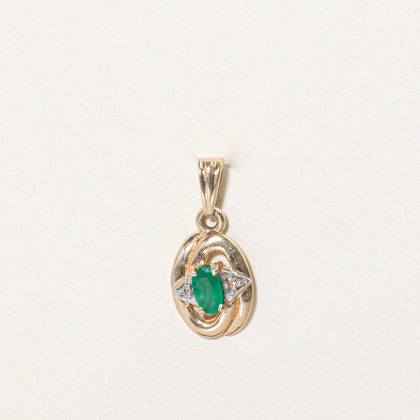 Oval Cut Emerald & Diamond Pendant | 0.20ct, 0.01ctw |