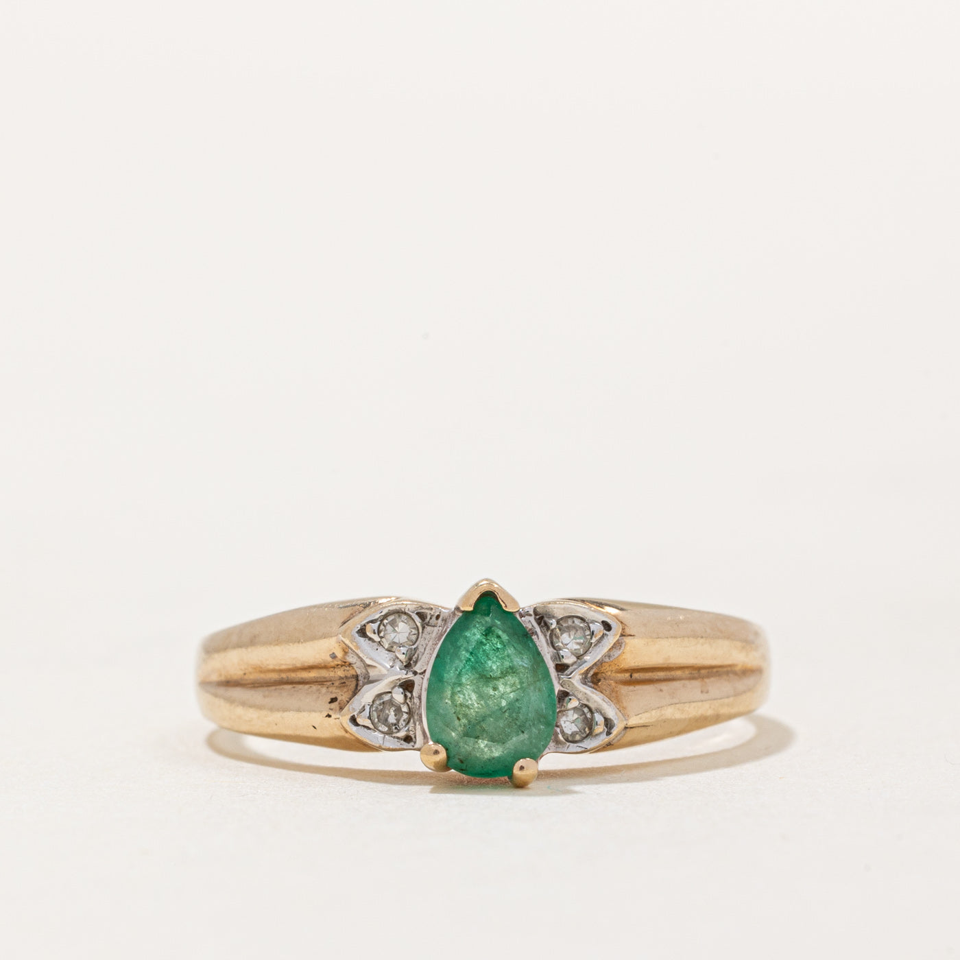Pear Cut Emerald & Diamond Ring | 0.30ct, 0.02ctw | SZ 8.25 |