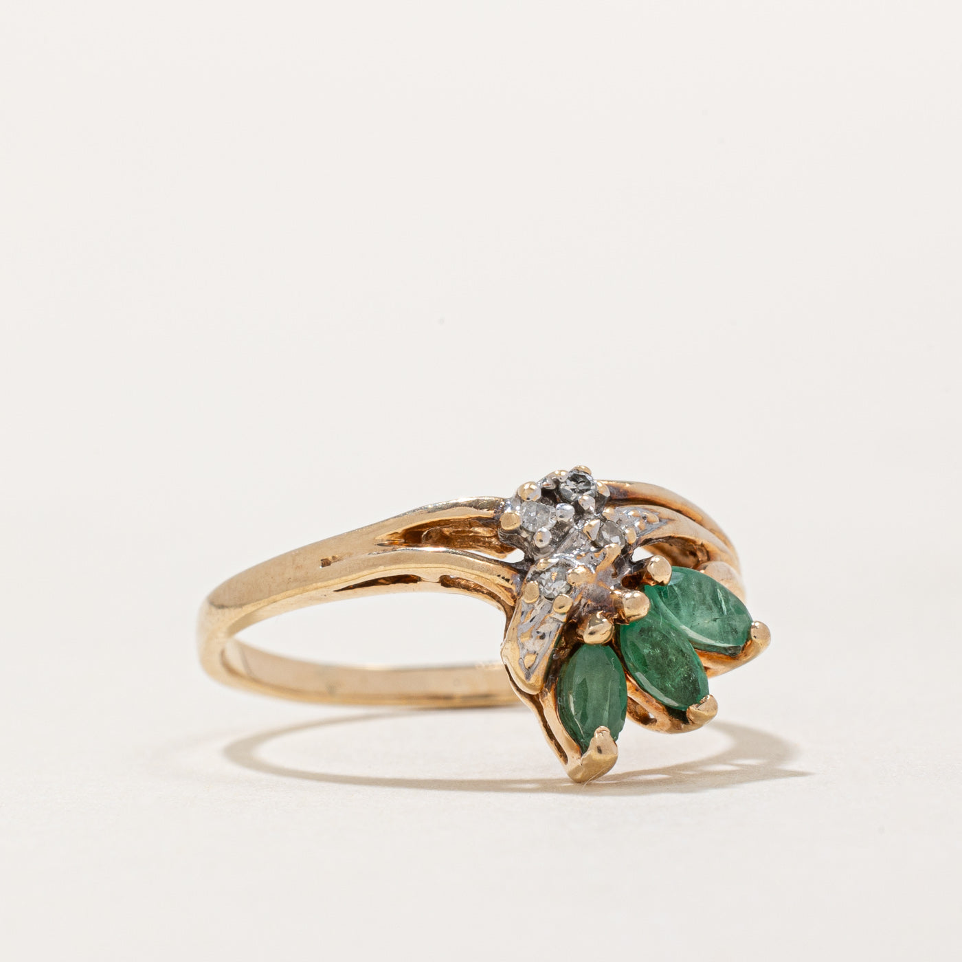 Emerald & Diamond Cluster Ring | 0.12ctw, 0.02ctw | SZ 5.5 |