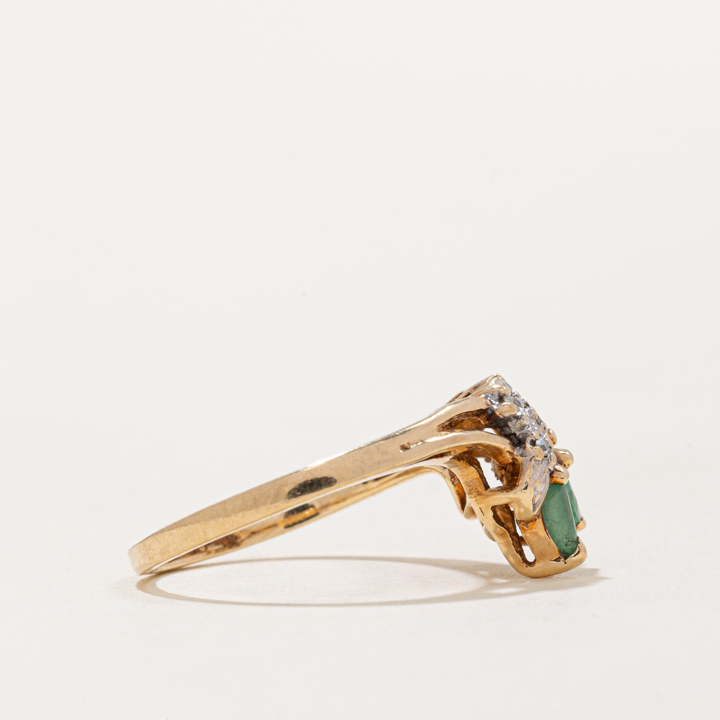 Emerald & Diamond Cluster Ring | 0.12ctw, 0.02ctw | SZ 5.5 |