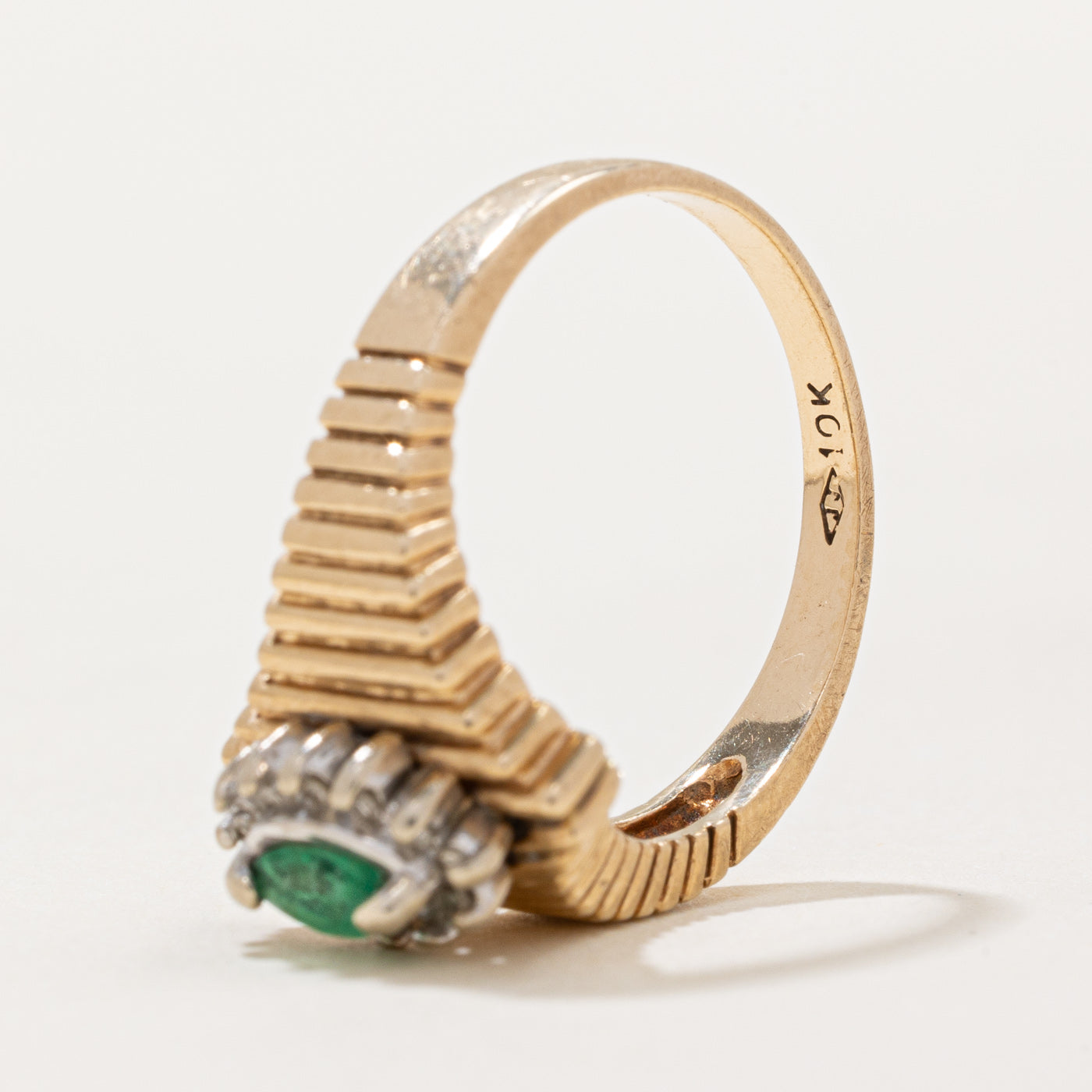 Emerald & Diamond Halo Fluted Tapered Ring | 0.08ct, 0.06ctw | SZ 6.25 |