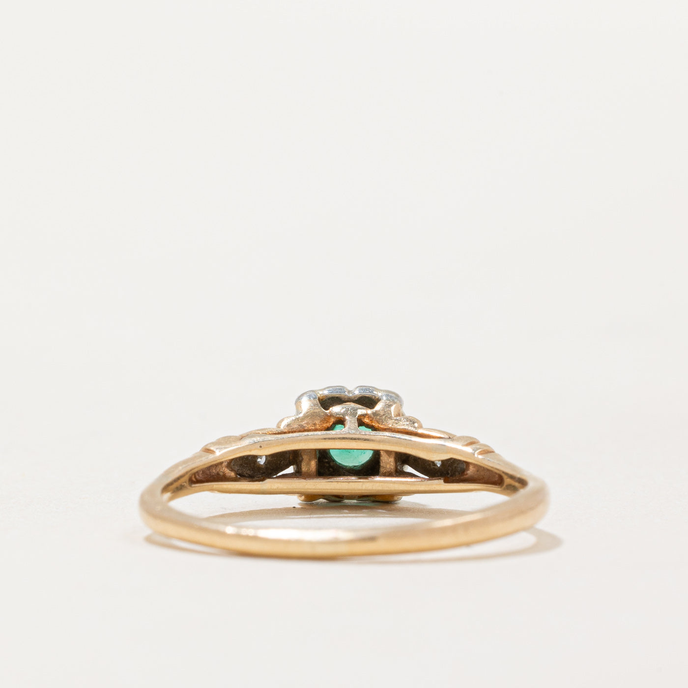 Vintage Emerald & Diamond Ring | 0.17ct, 0.02ctw | SZ 6.5 |