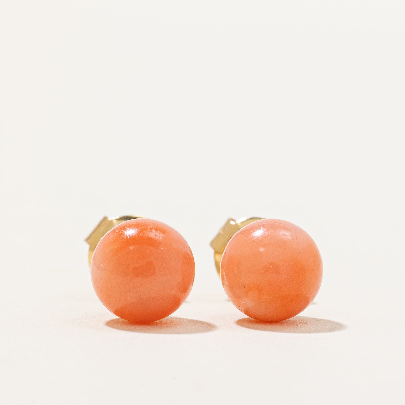 Bead Coral Stud Earrings |