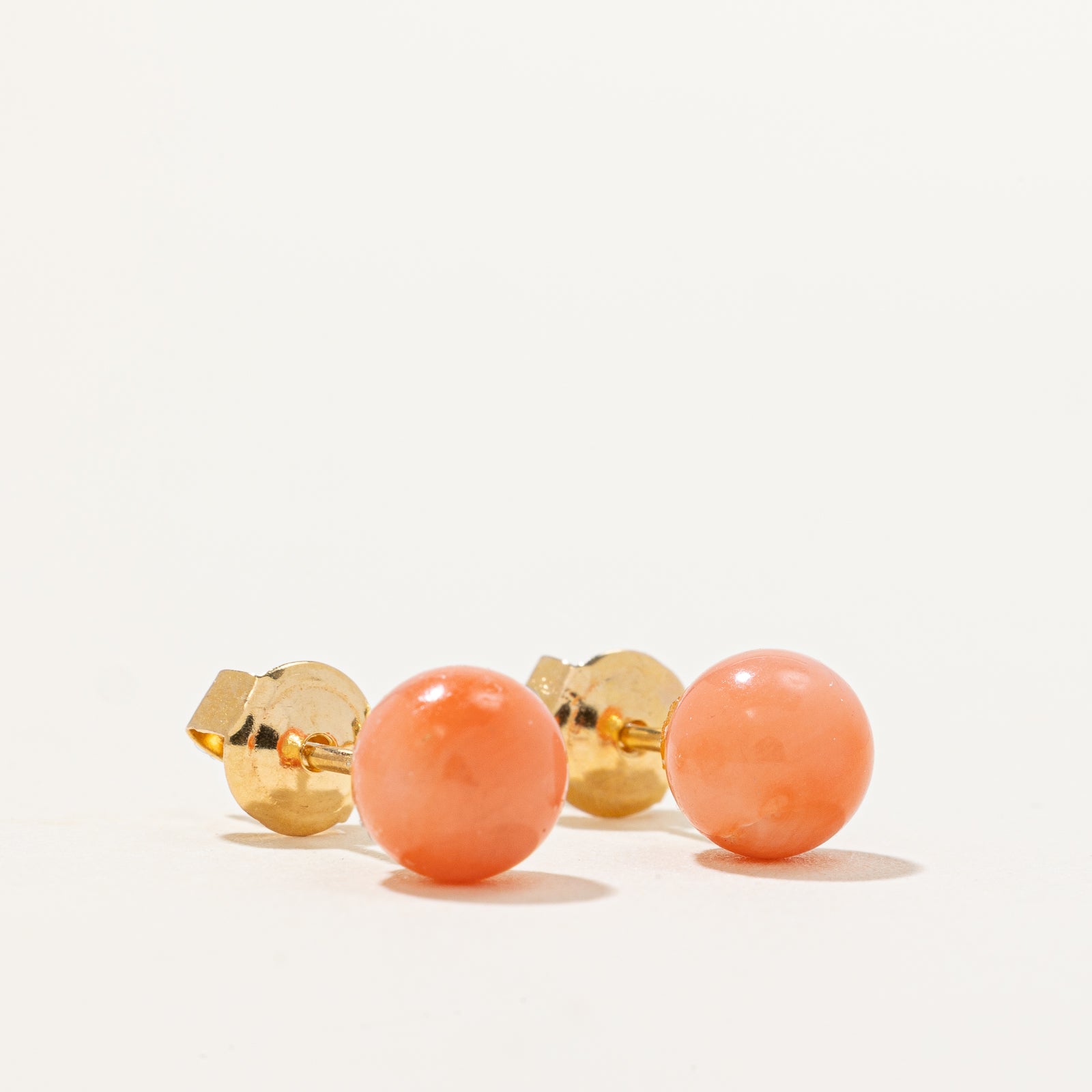 Bead Coral Stud Earrings |