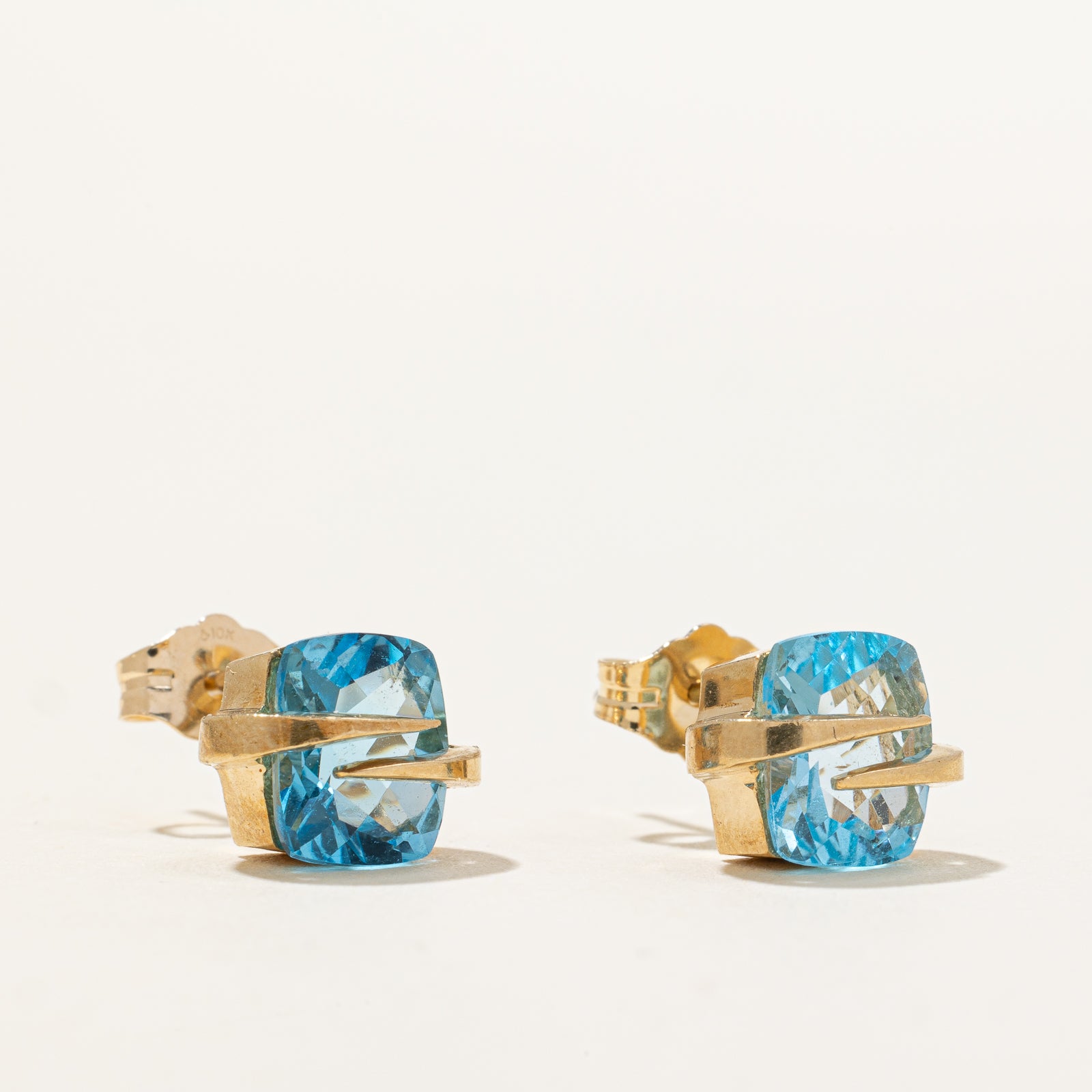 Boucles d'oreilles puces en topaze bleue | 3,00 ct |