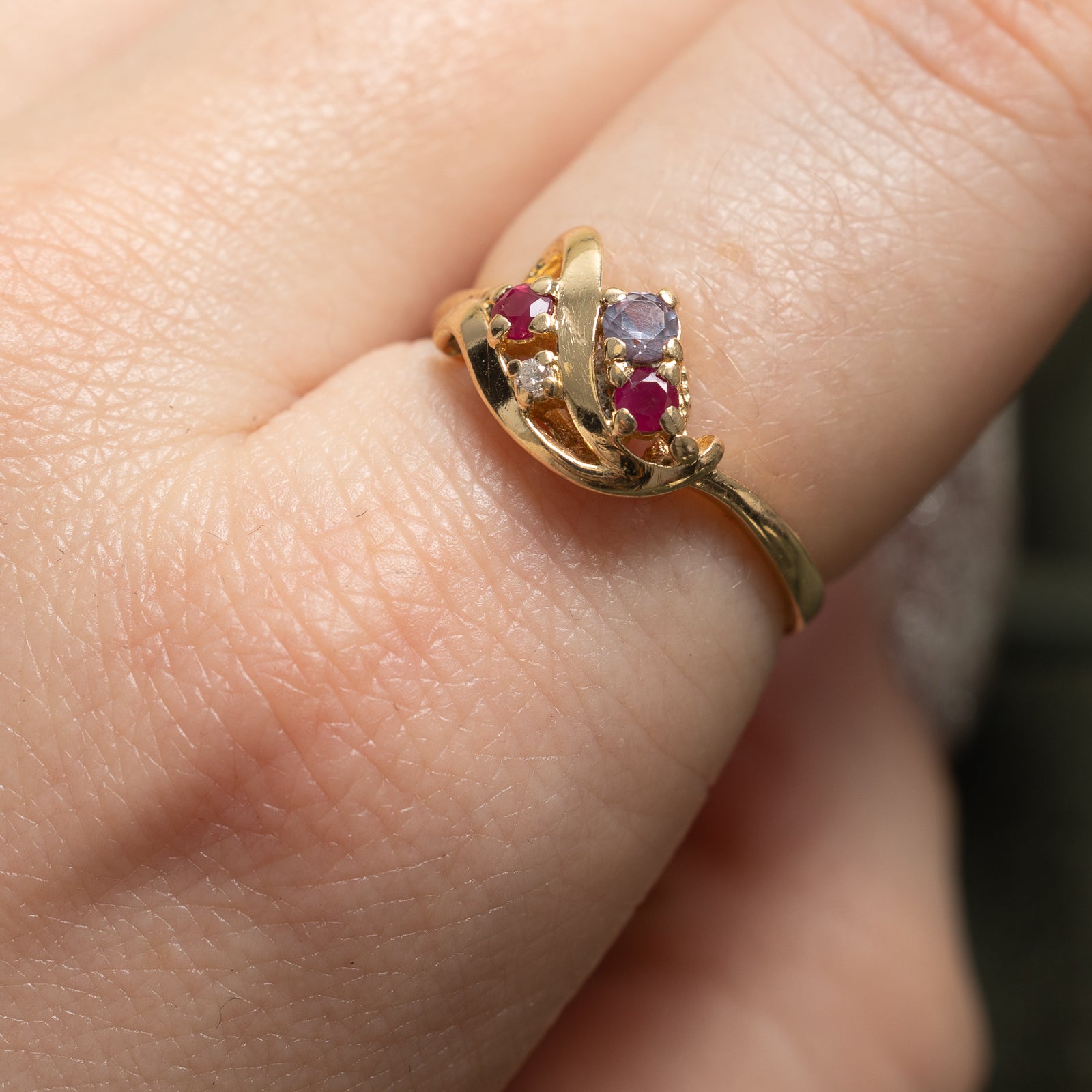 Scattered Multi Gemstone Rings | 0.25ctw, 0.02ct | SZ 6.75 |