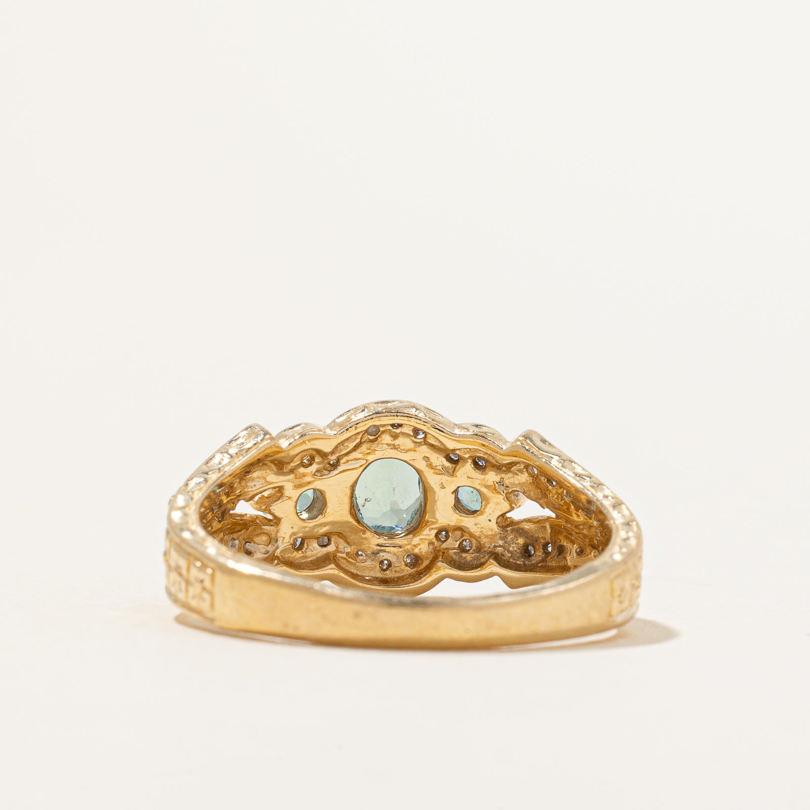 Bague conique en chrysobéryl et diamants | 0,50 ct, 0,27 ct | Taille 8 |
