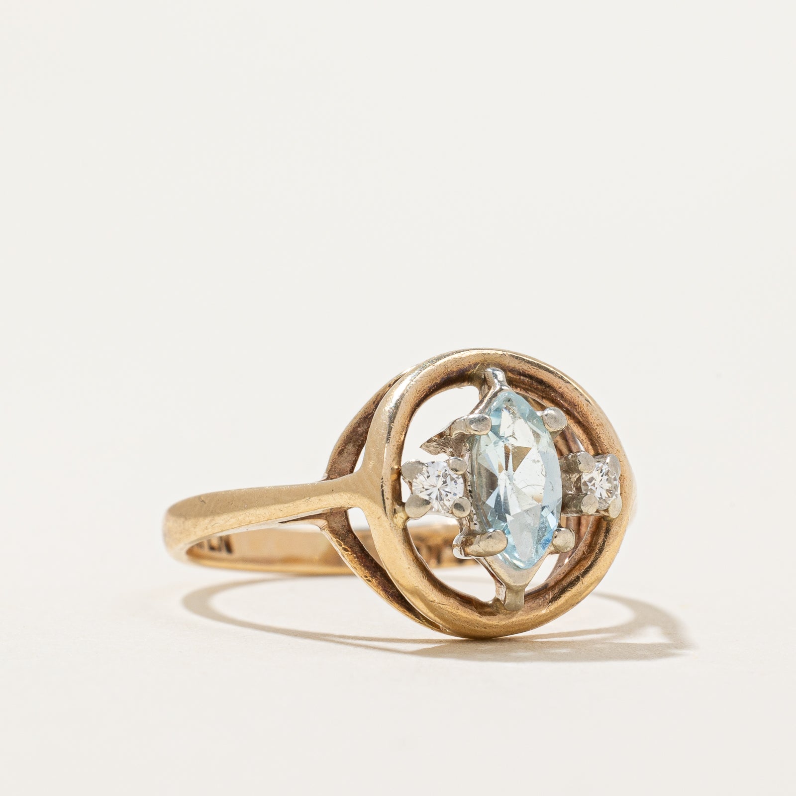 Aquamarine & Diamond Ring | 0.40ct, 0.06ctw | SZ 5.75 |