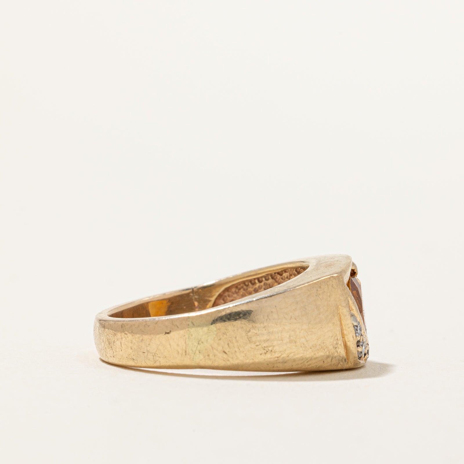 Citrine & Diamond Ring | 0.85ct, 0.03ctw | SZ 7 |