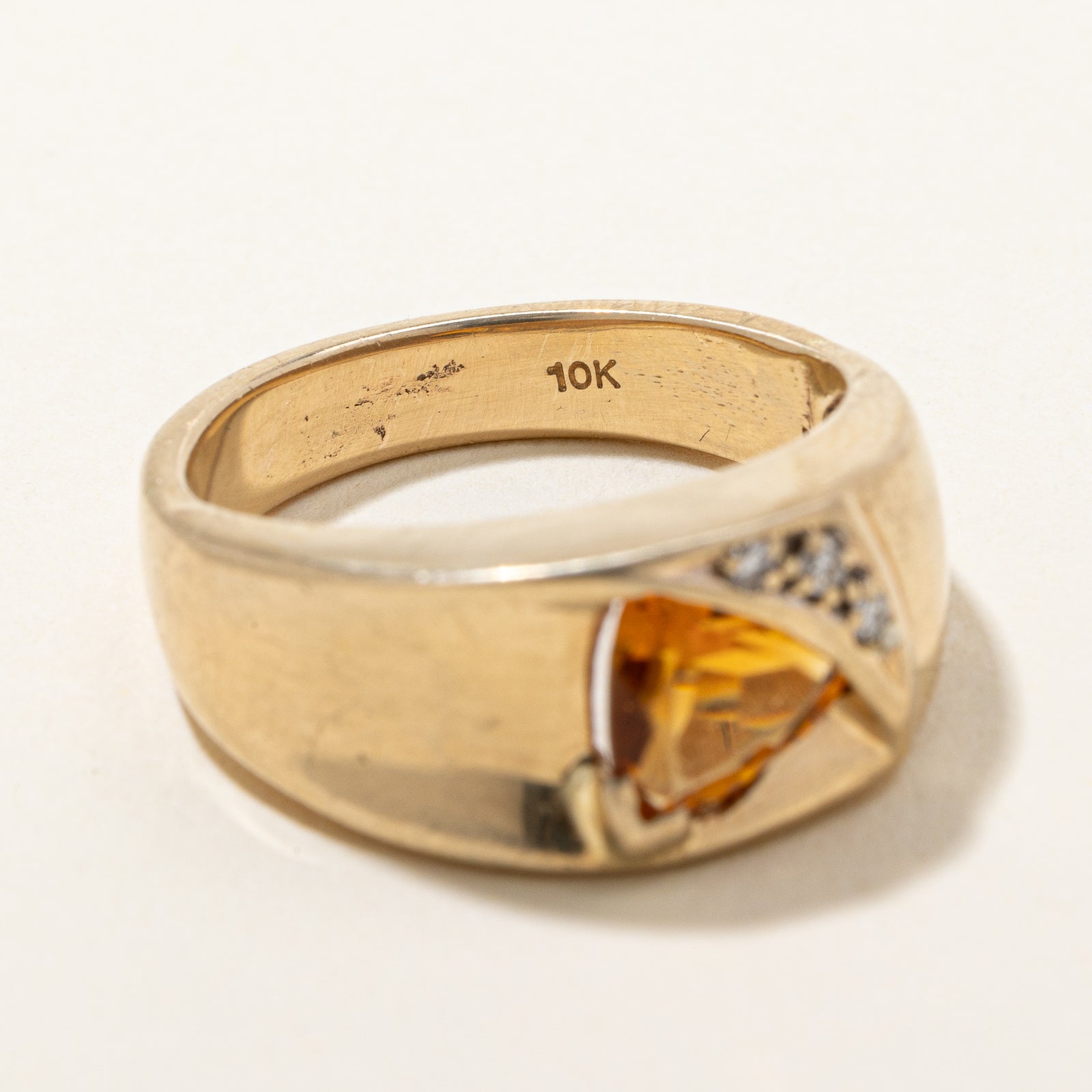 Citrine & Diamond Ring | 0.85ct, 0.03ctw | SZ 7 |