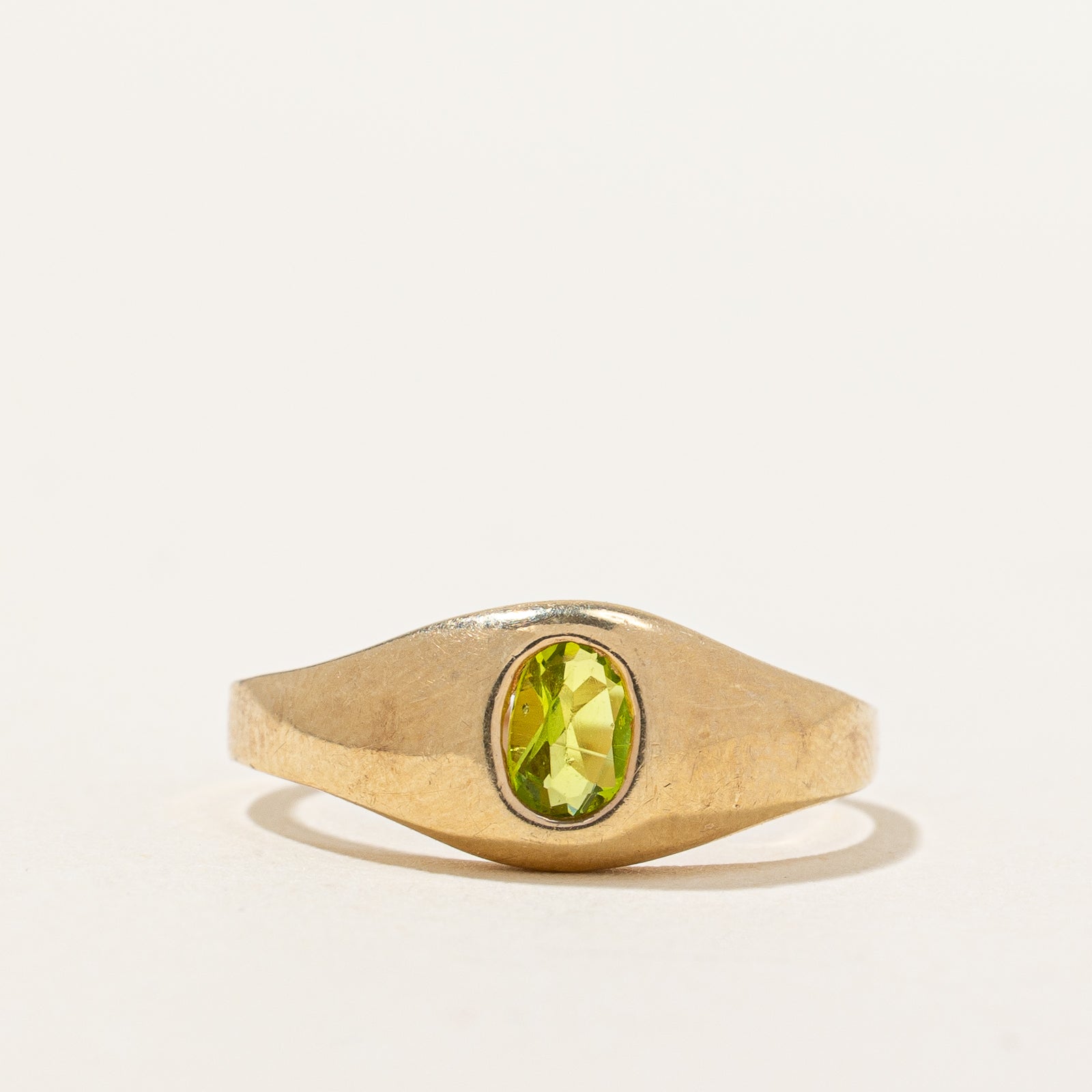Bague conique en verre vert | 0,22 ct | Taille 3,75 |