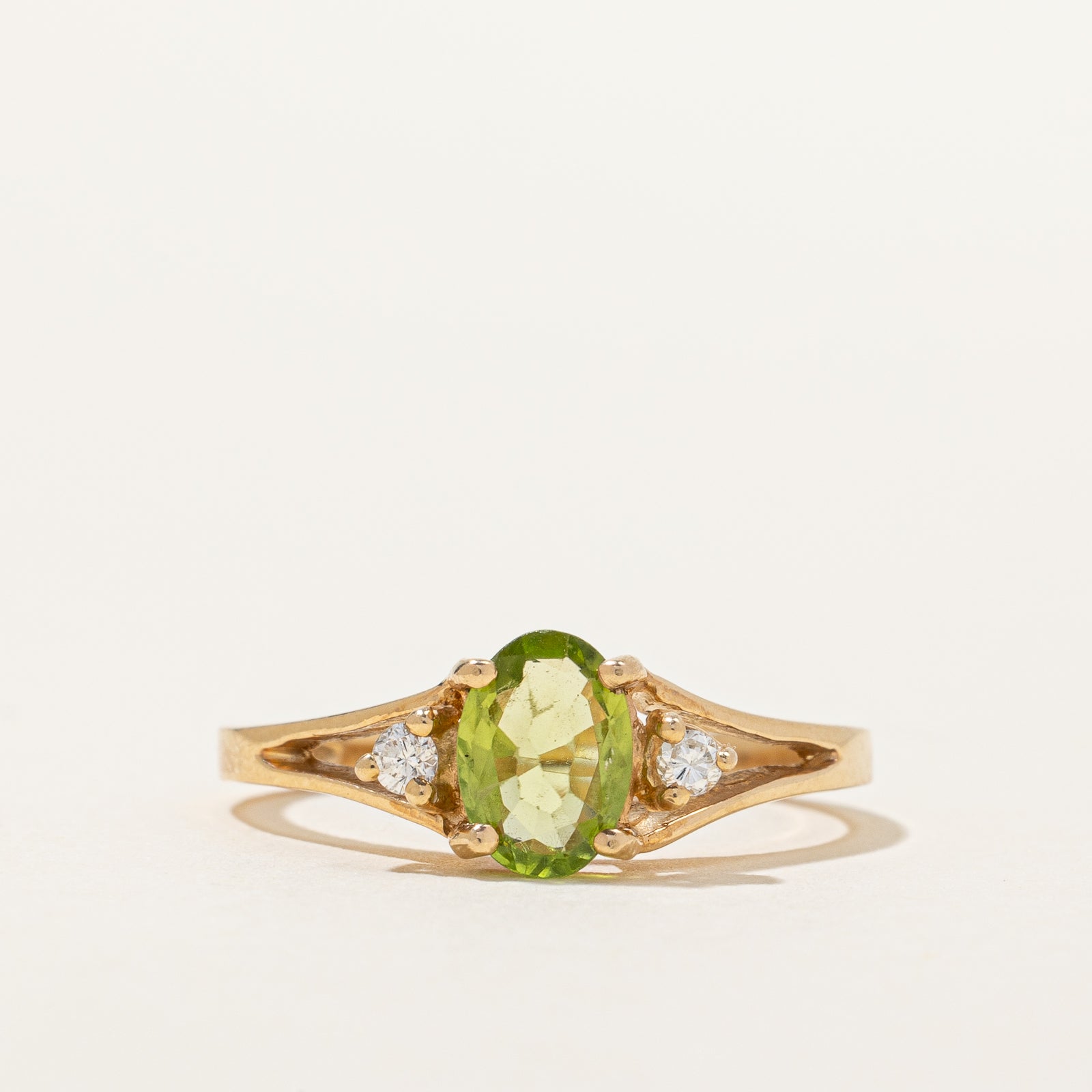 Peridot & Diamond Tapered Ring | 0.65ct, 0.05ctw | SZ 7 |