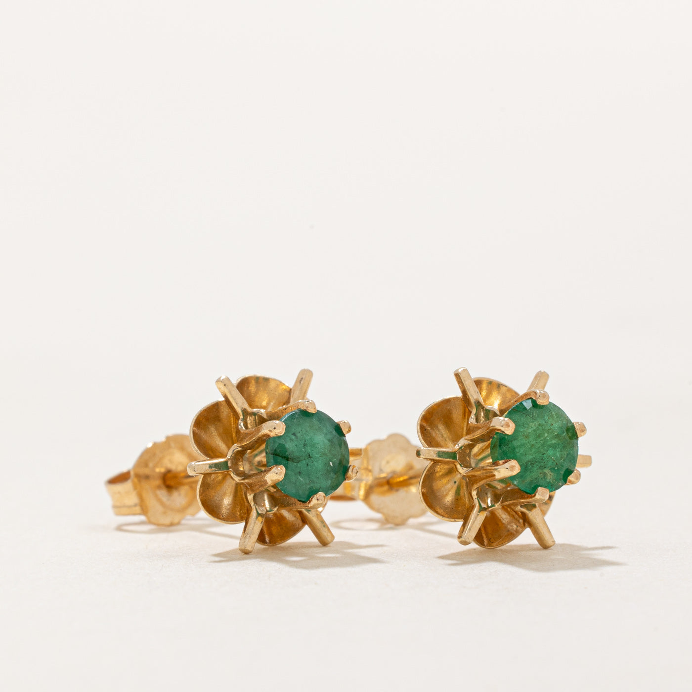 Boucles d'oreilles puces en émeraude | 0,50 ct |