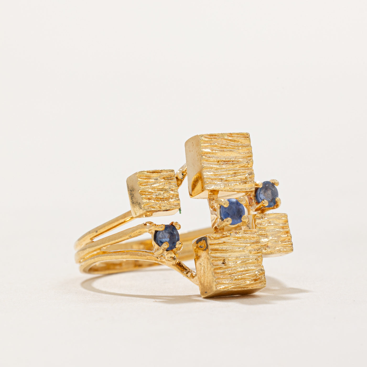 Sapphire & Cube Cocktail Ring | 0.10ctw | SZ 7 |