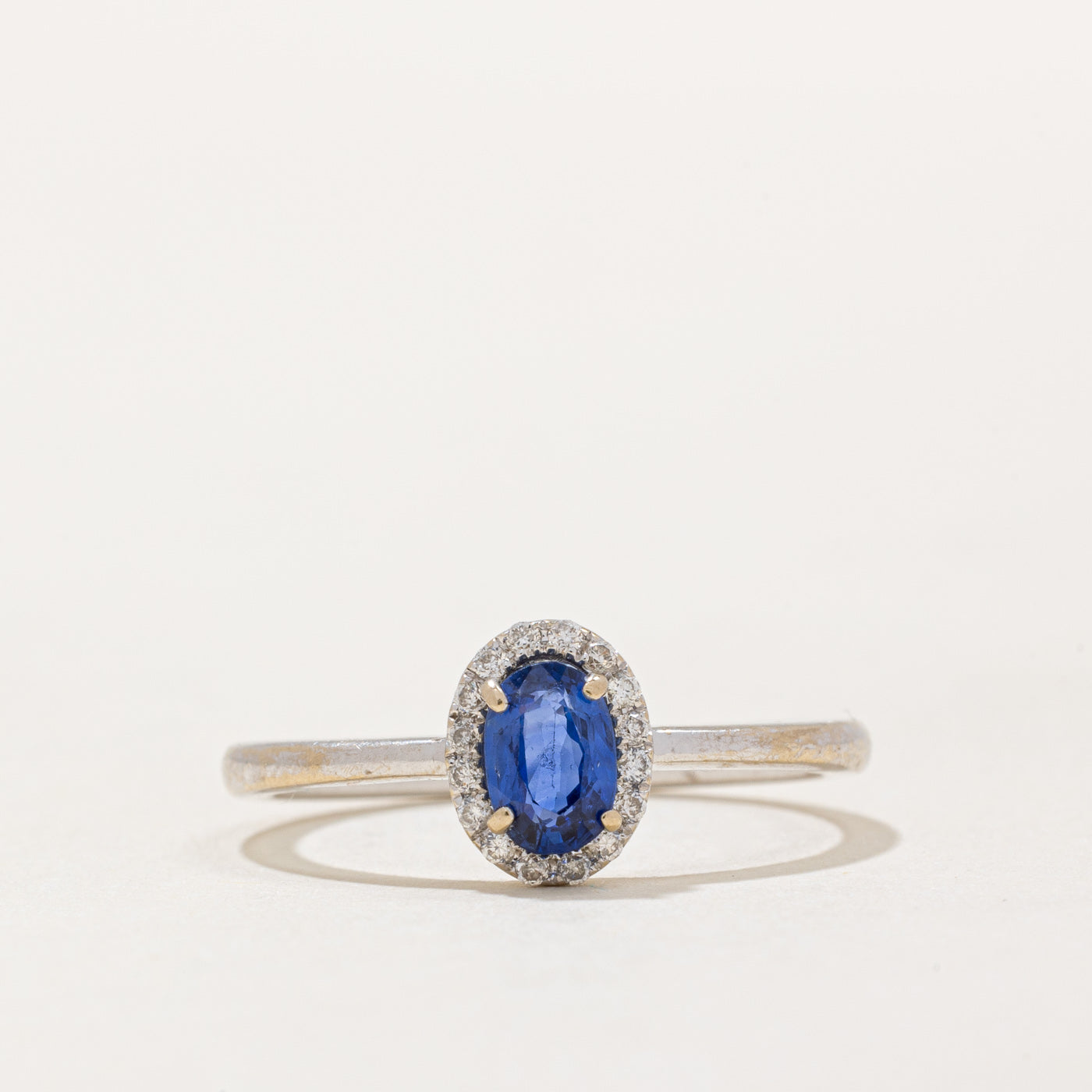 Bague halo saphir bleuet et diamants | 0,50 ct, 0,09 ct au total | Taille 7 |