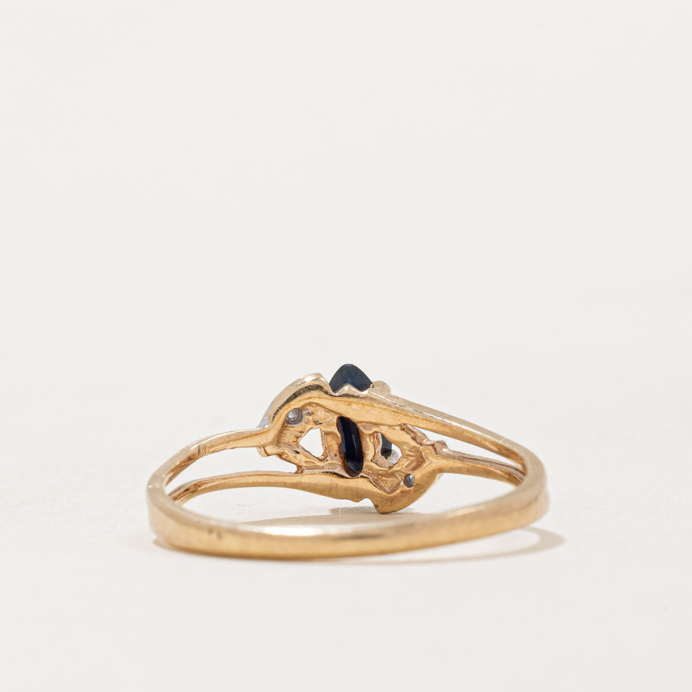 Sapphire & Diamond Ring | 0.22ct, 0.01ctw | SZ 4 |