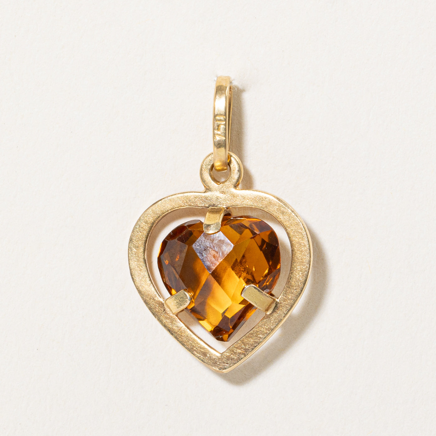 Pendentif en citrine taille cœur fantaisie | 5,00 ct |