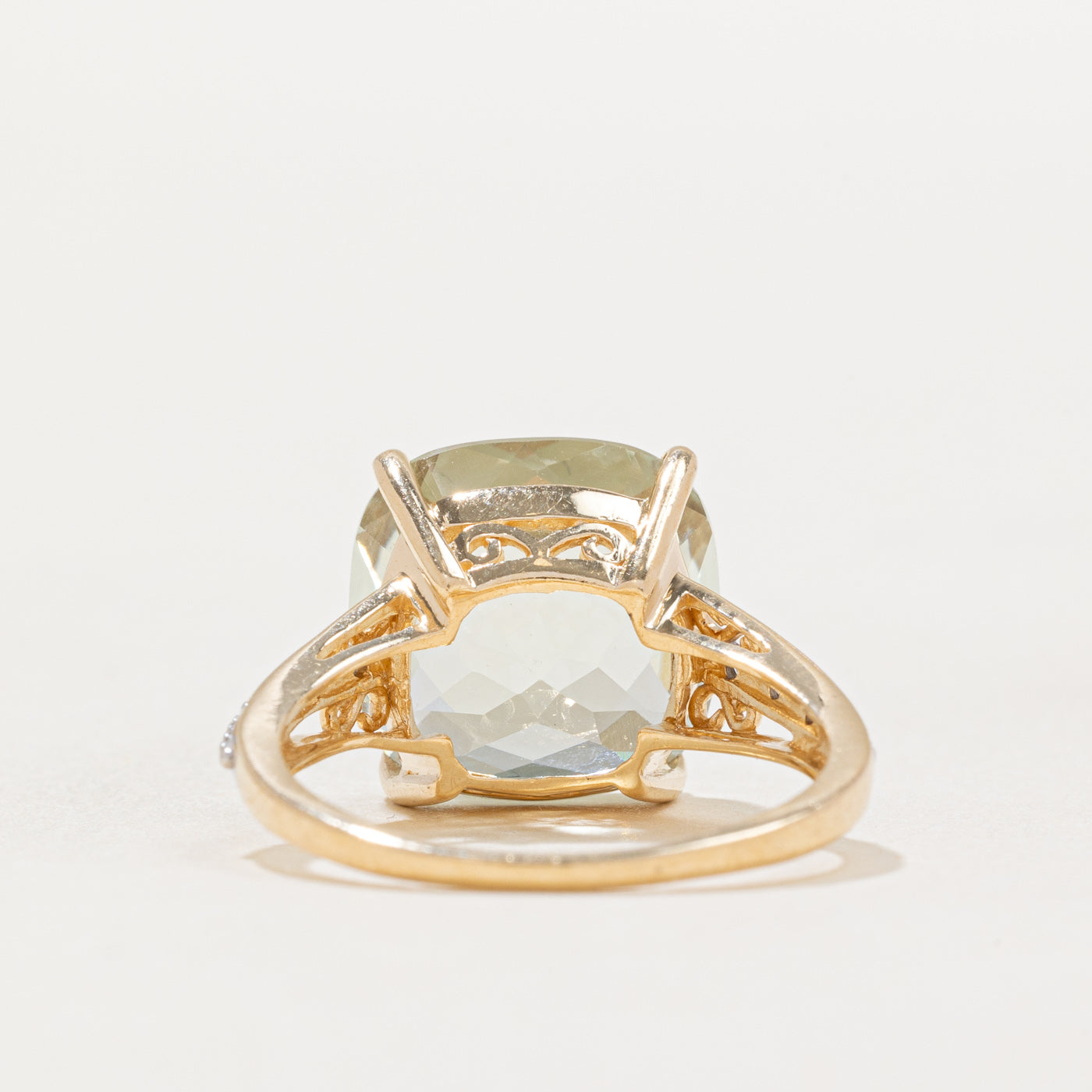Bague cocktail en quartz vert menthe et diamants | 6,70 ct, 0,02 ct au total | Taille 6,25 |