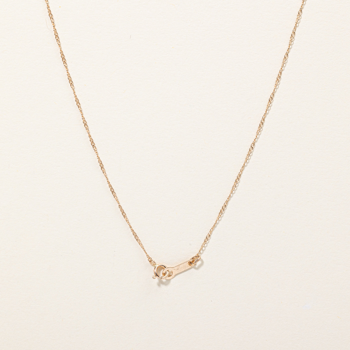 Pendentif et collier saphir et diamant | 1,00 ct, 0,01 ct | 40,6 cm |