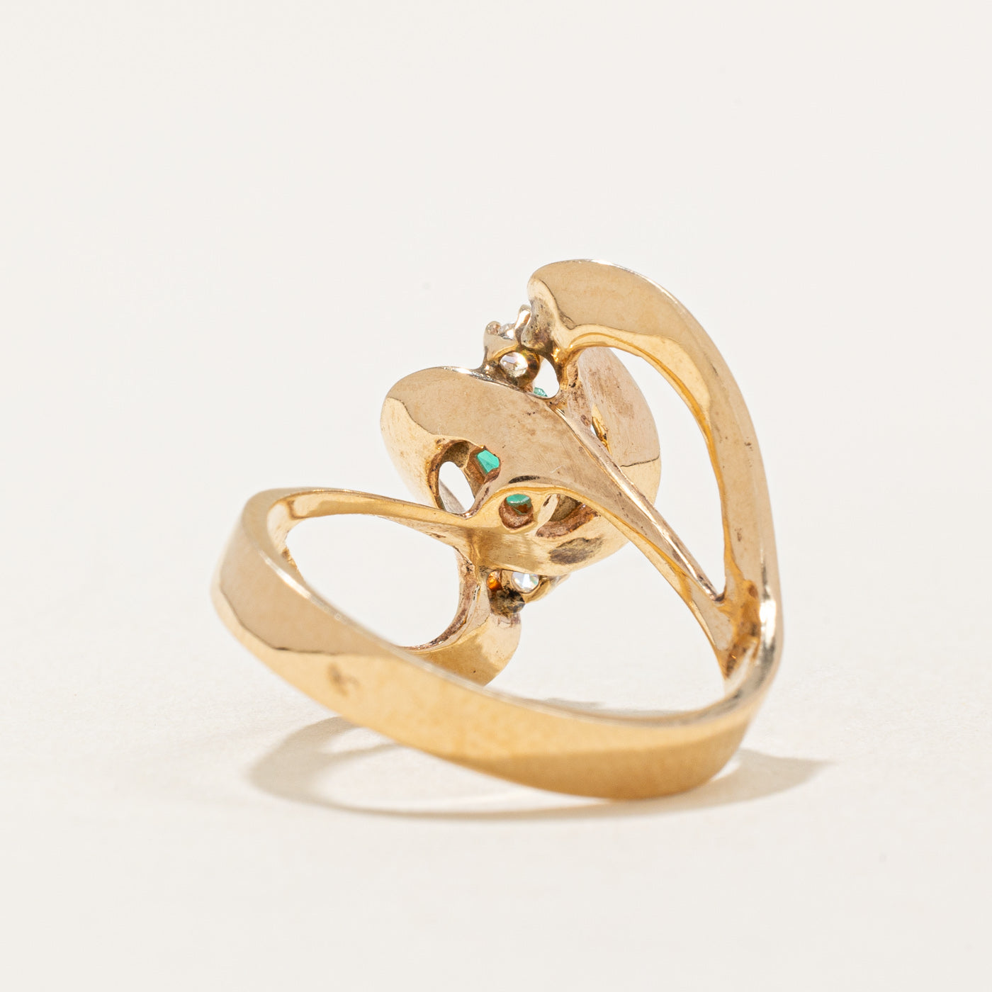 Emerald & Diamond Ring | 0.30ct, 0.05ctw | SZ 6 |