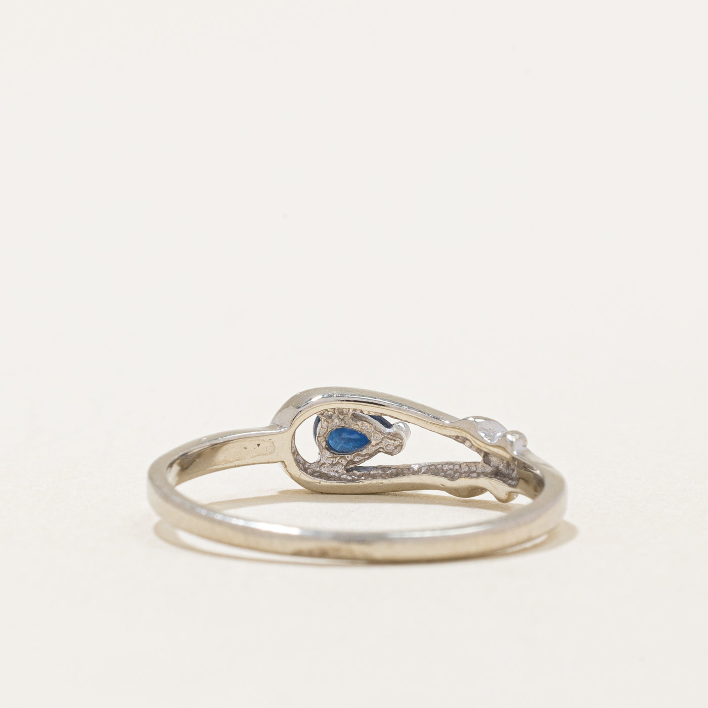 Sapphire Buckle Ring | 0.15ct | SZ 6.75 |