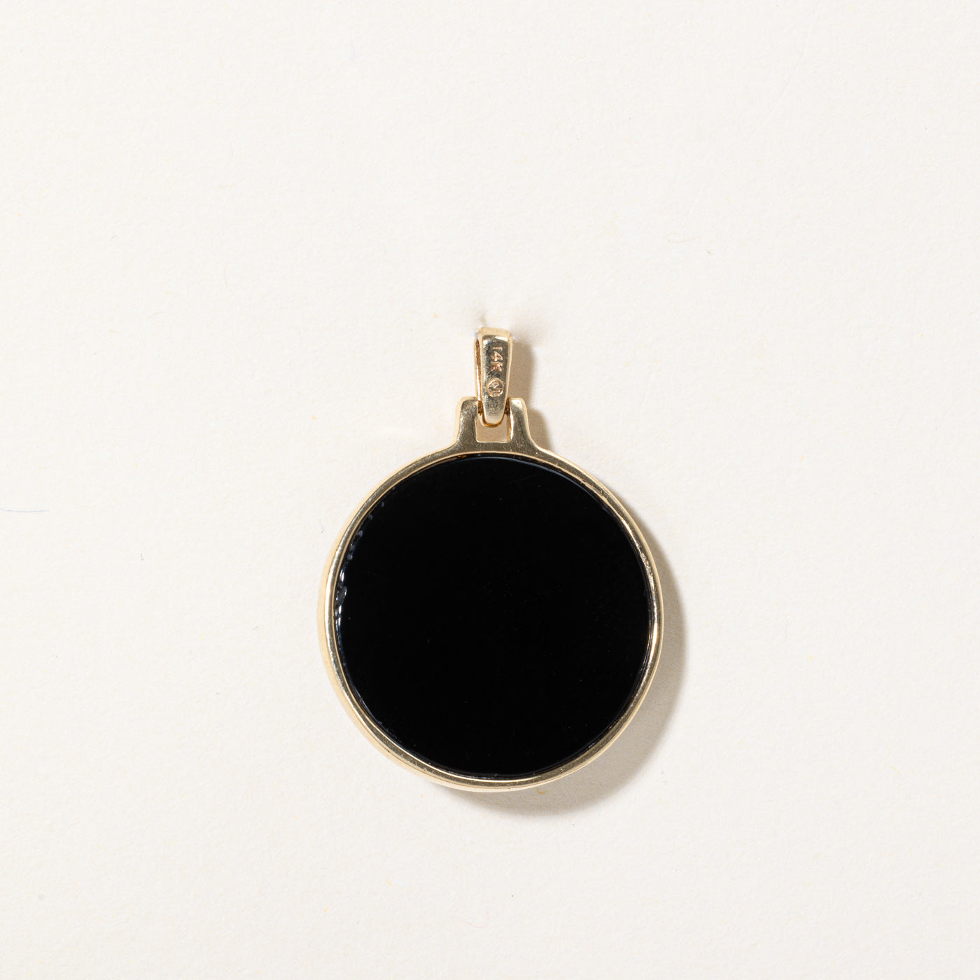 Onyx & Diamond Pendant | 10.00ct, 0.15ctw |