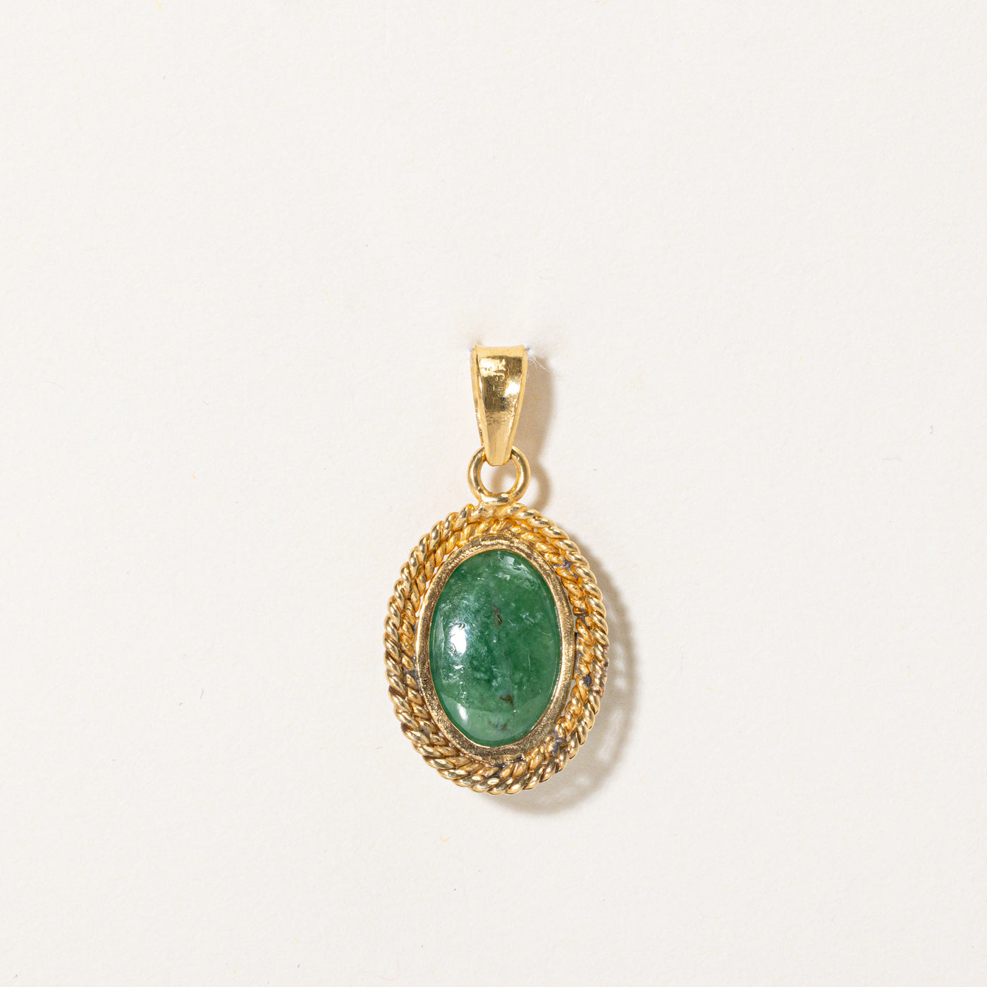 Pendentif en jadéite | 6,70 ct |