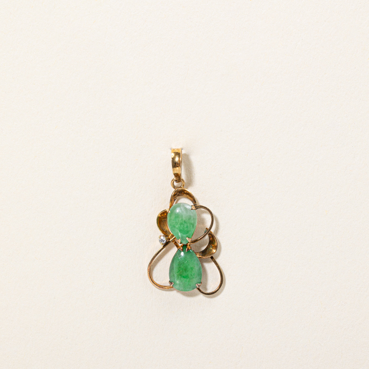Jadeite & Diamond Pendant | 1.20ctw, 0.01ct |