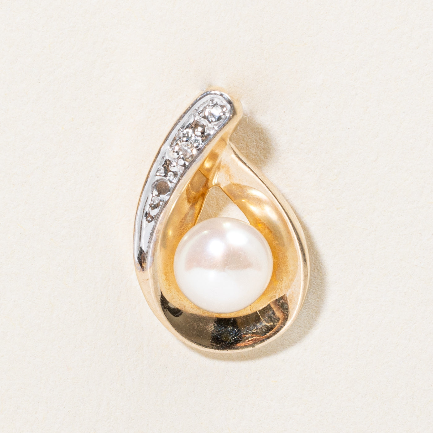 Pearl & Diamond Pendant | 0.01ct |