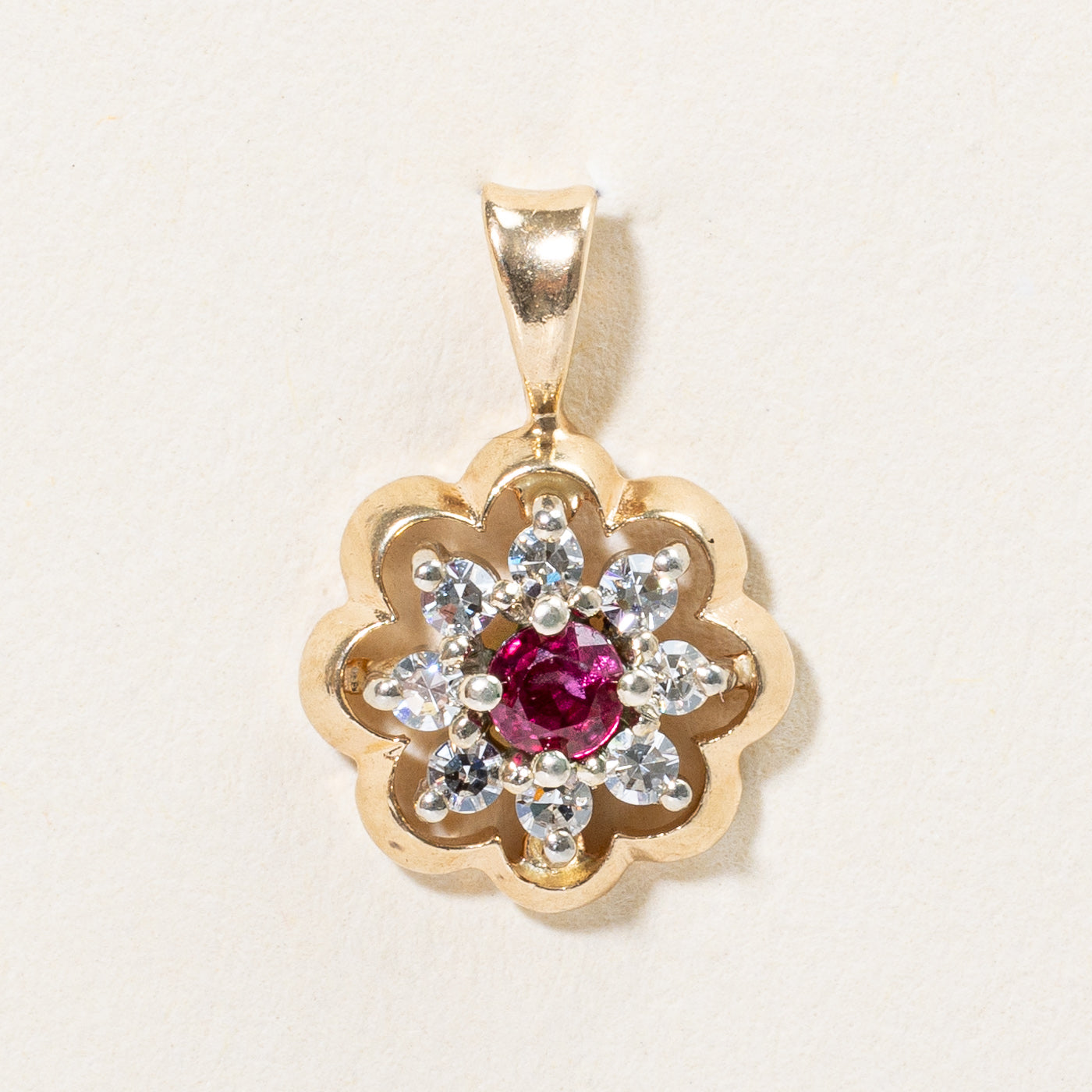 Diamond & Ruby Pendant | 0.12ctw, 0.11ct |