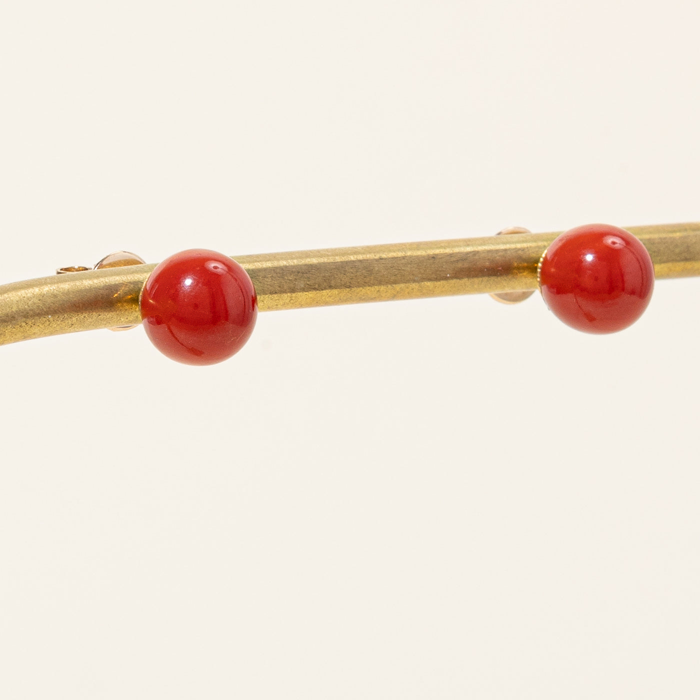 Boucles d'oreilles sphériques en corail | 6,00 ct |