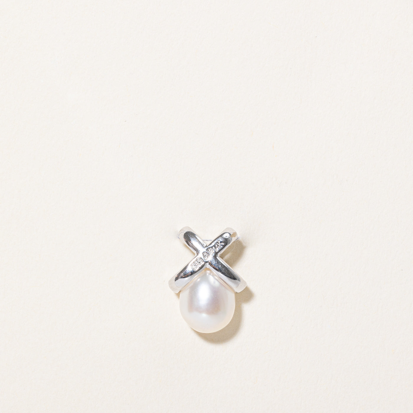 Pearl & Diamond Pendant | 0.05ctw |