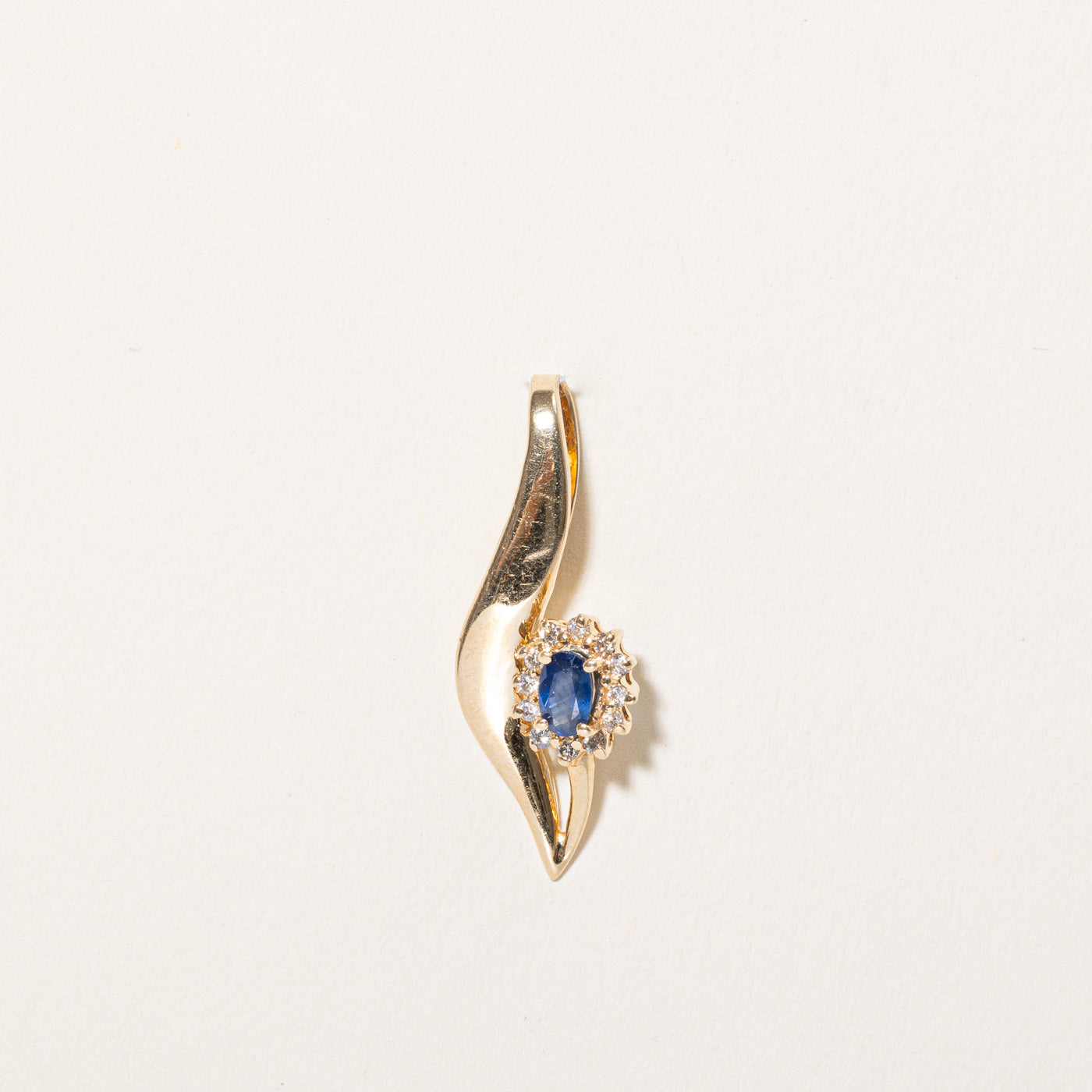 Sapphire & Diamond Pendant | 0.25ct, 0.12ctw |