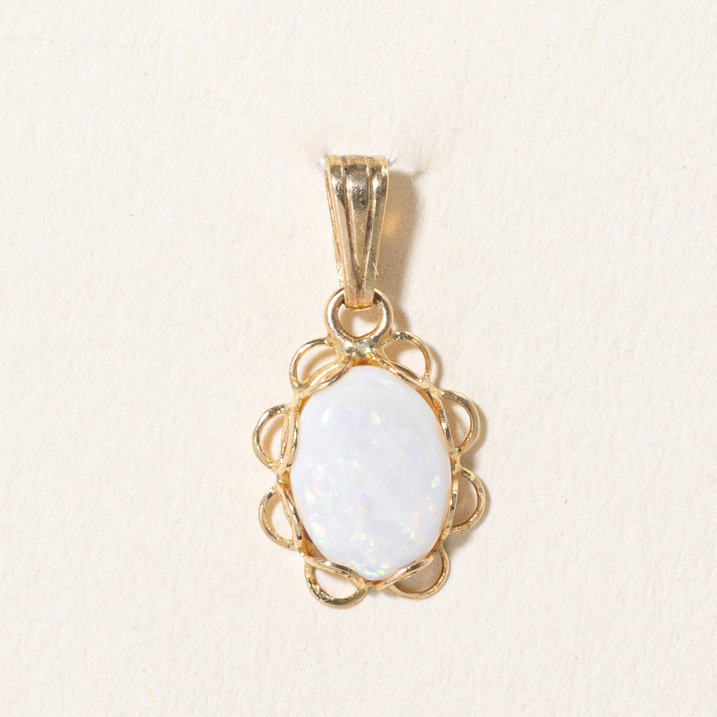 Pendentif en opale | 0,66 ct |