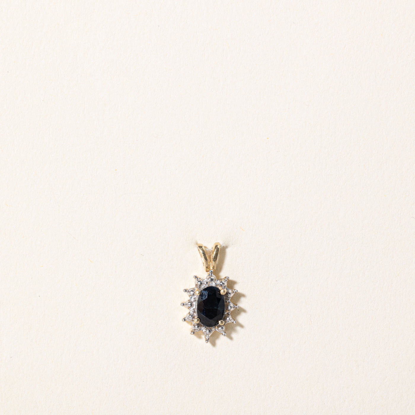 Sapphire Pendant | 0.68ct |