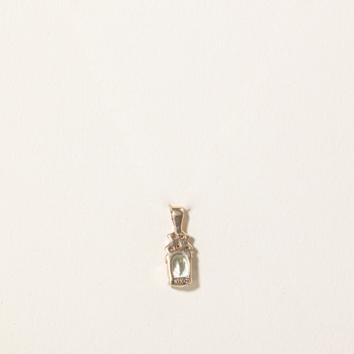 Pendentif aigue-marine et diamants | 0,35 ct, 0,02 ct au total |