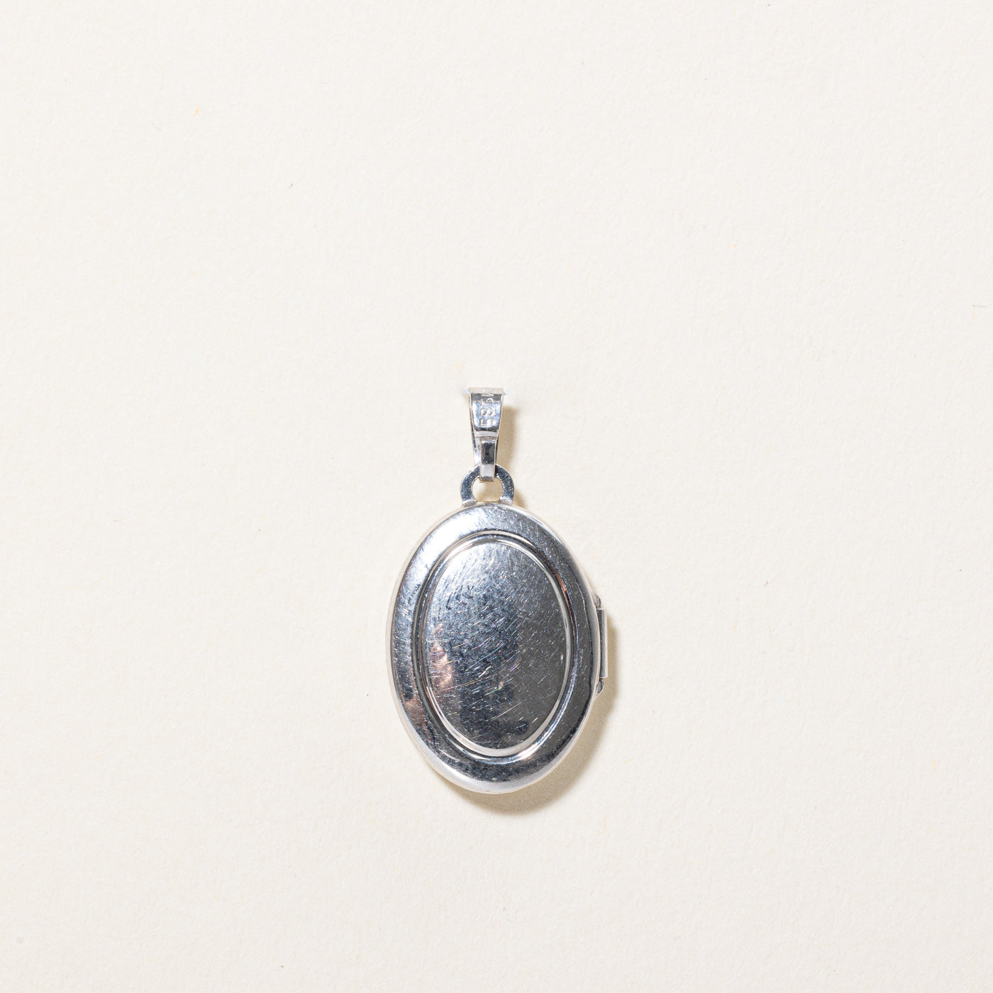 Blue Agate Cameo Locket | 2.00ct |