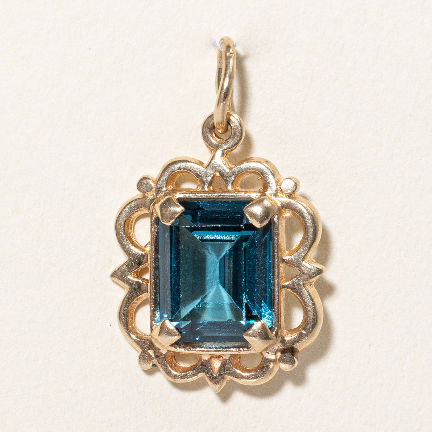 Synthetic Spinel Pendant | 4.75ct |