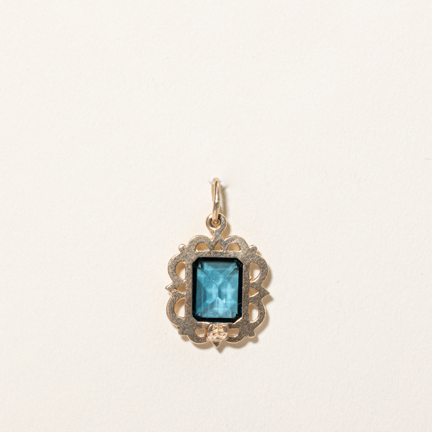 Synthetic Spinel Pendant | 4.75ct |