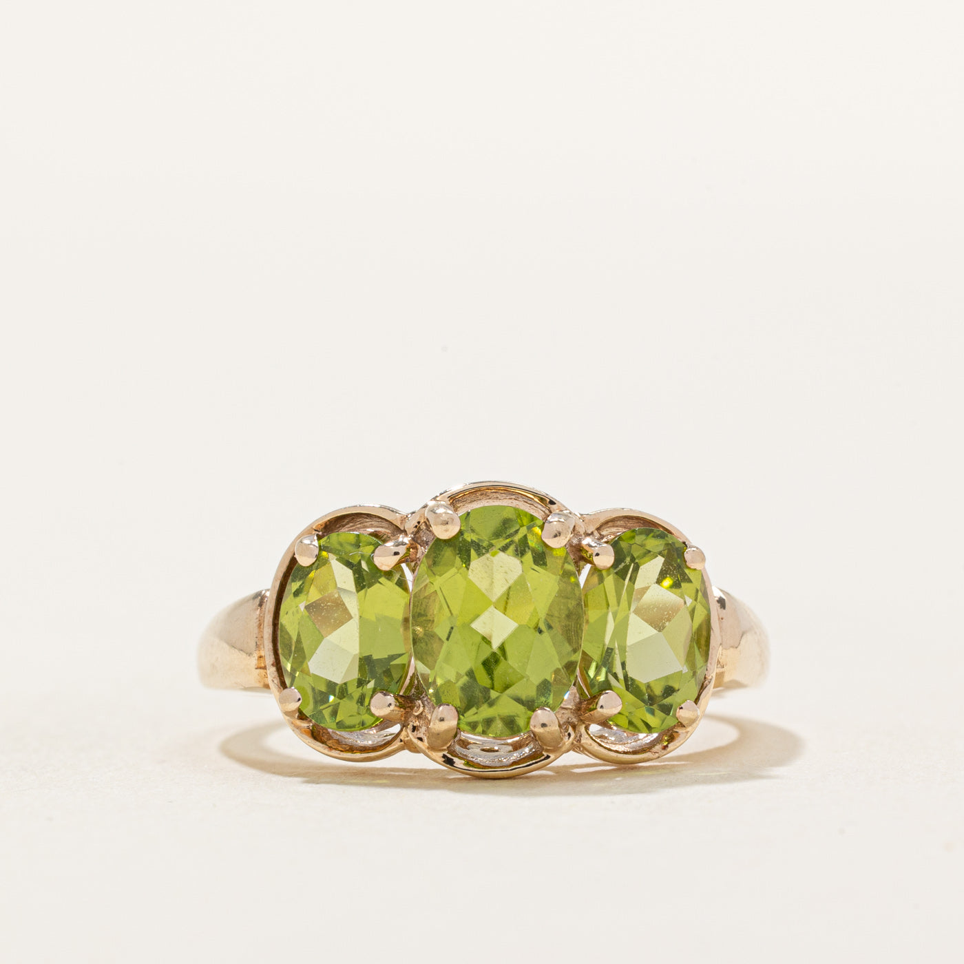 Bague trois pierres péridot | 2,50 ct | Taille 7,25 |
