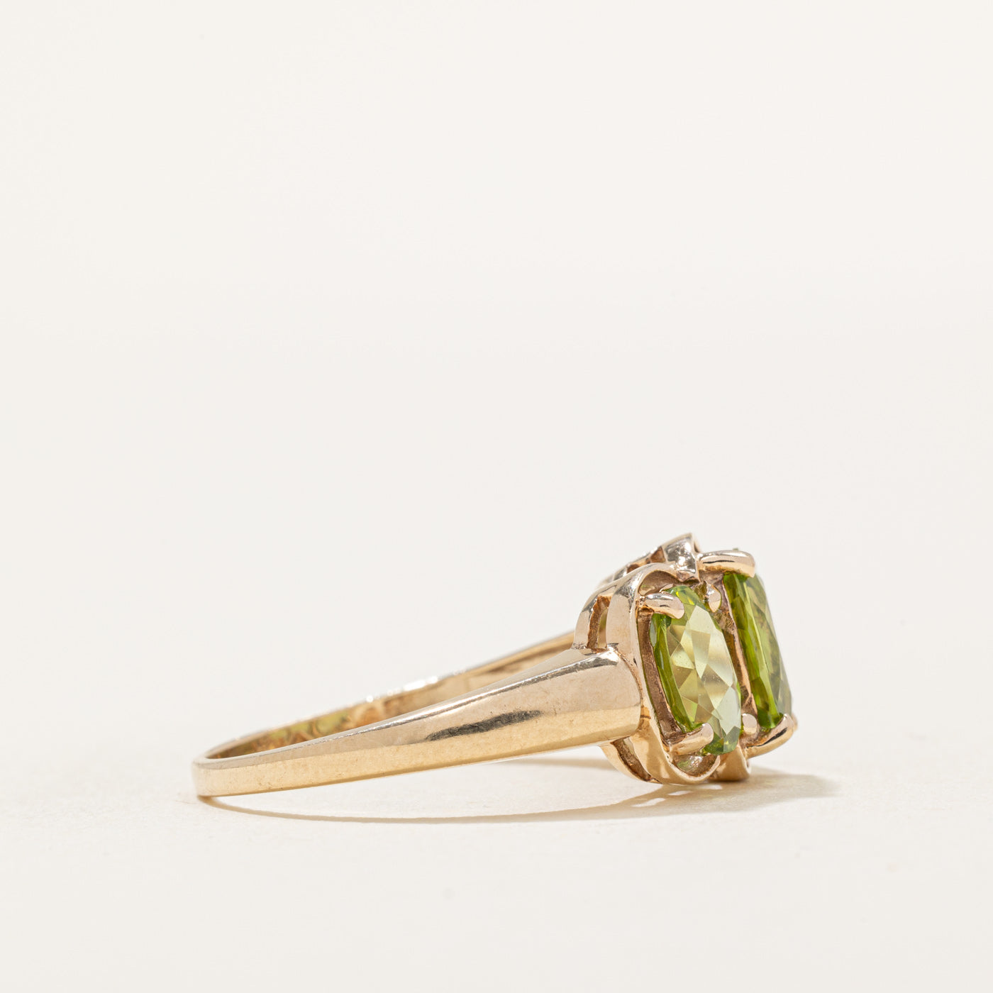 Bague trois pierres péridot | 2,50 ct | Taille 7,25 |