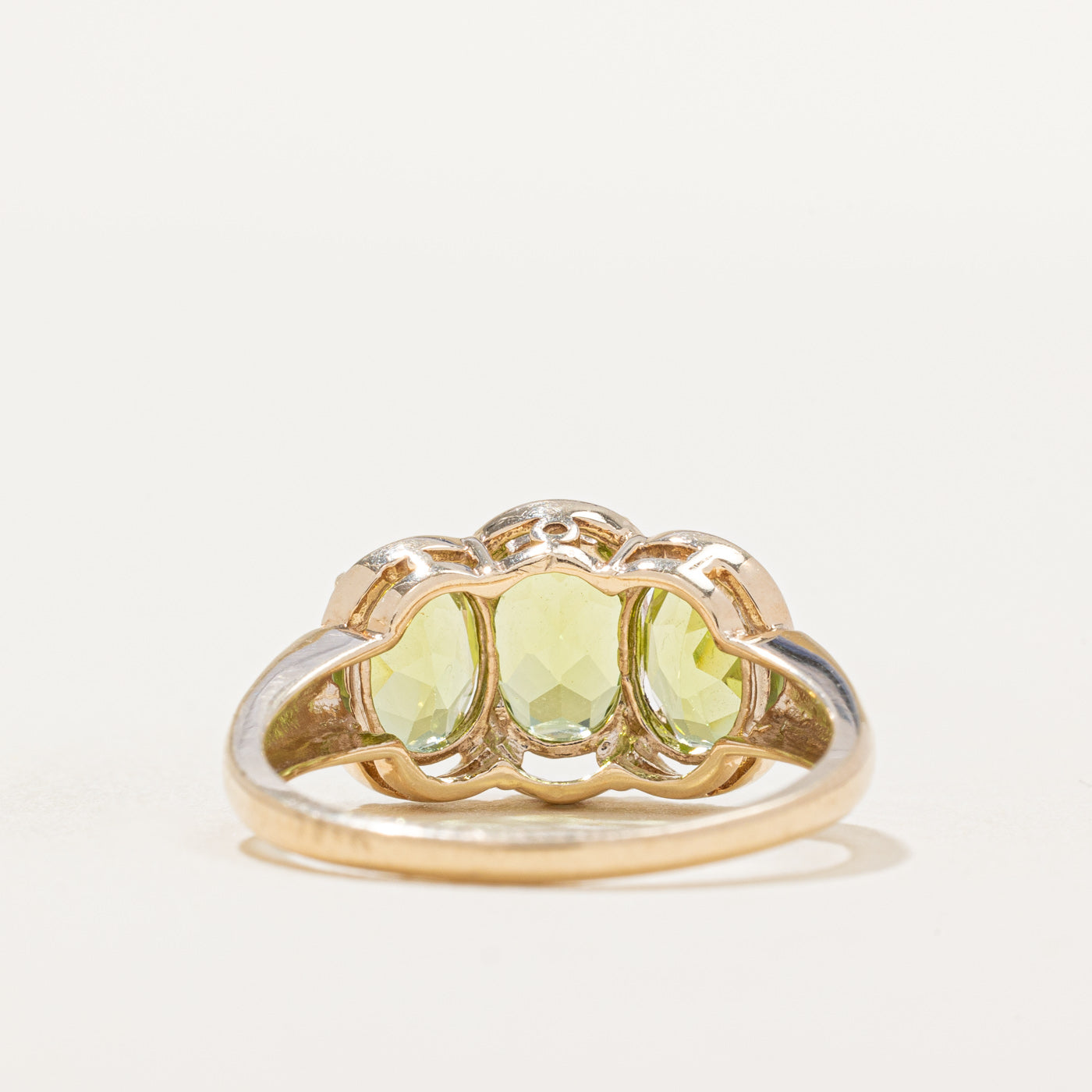 Bague trois pierres péridot | 2,50 ct | Taille 7,25 |