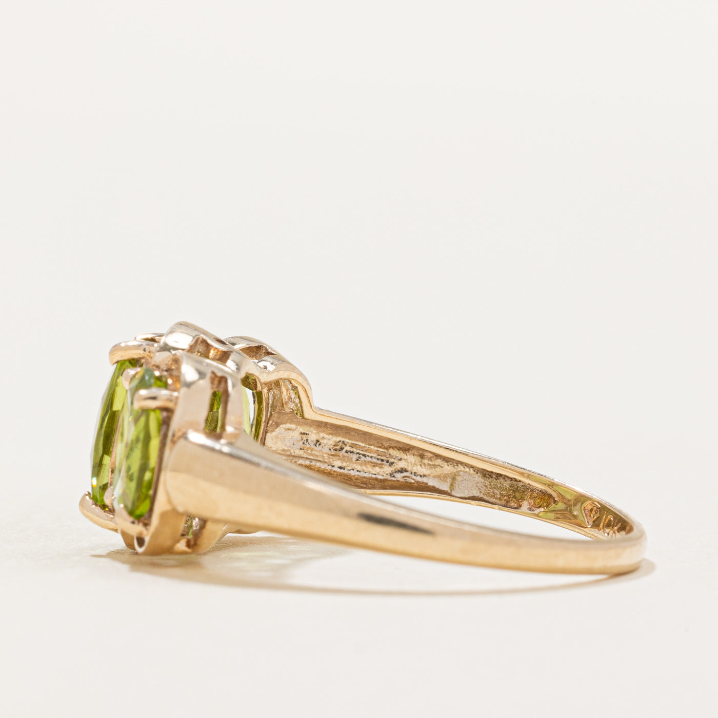 Bague trois pierres péridot | 2,50 ct | Taille 7,25 |