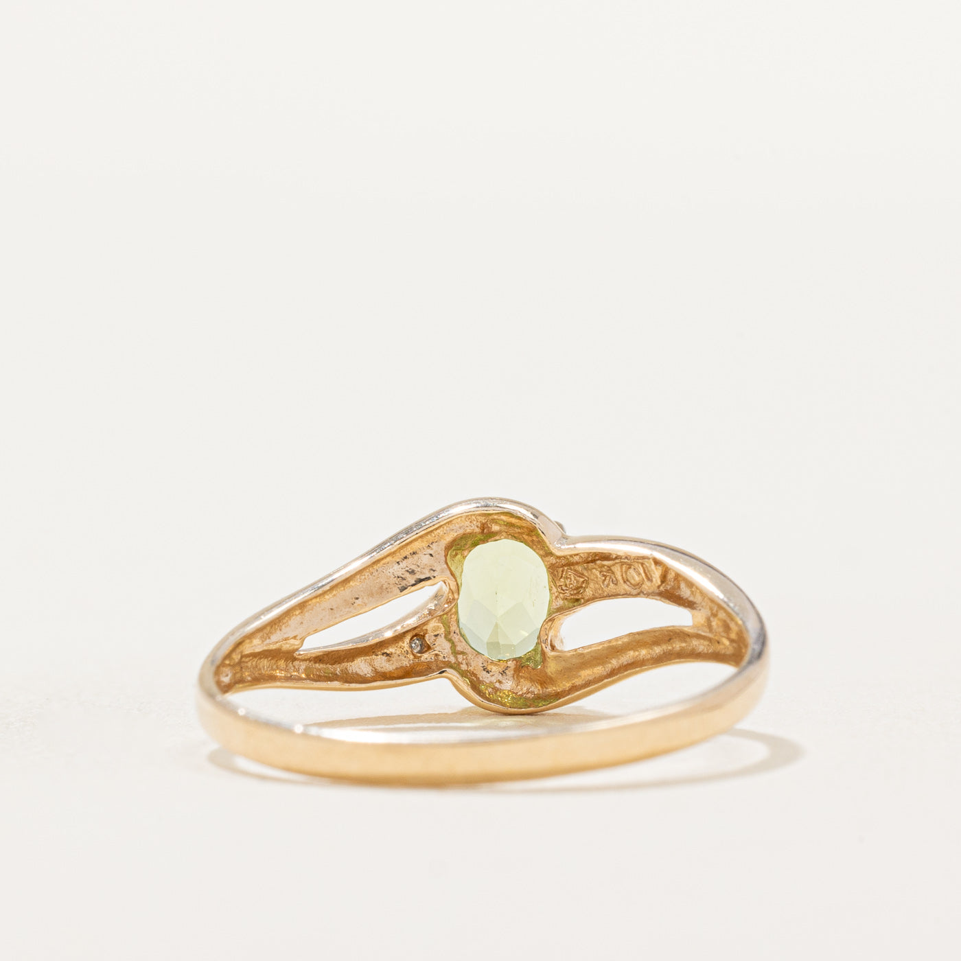 Bague contournée péridot et diamant | 0,50 ct, 0,01 ct au total | Taille 7 |
