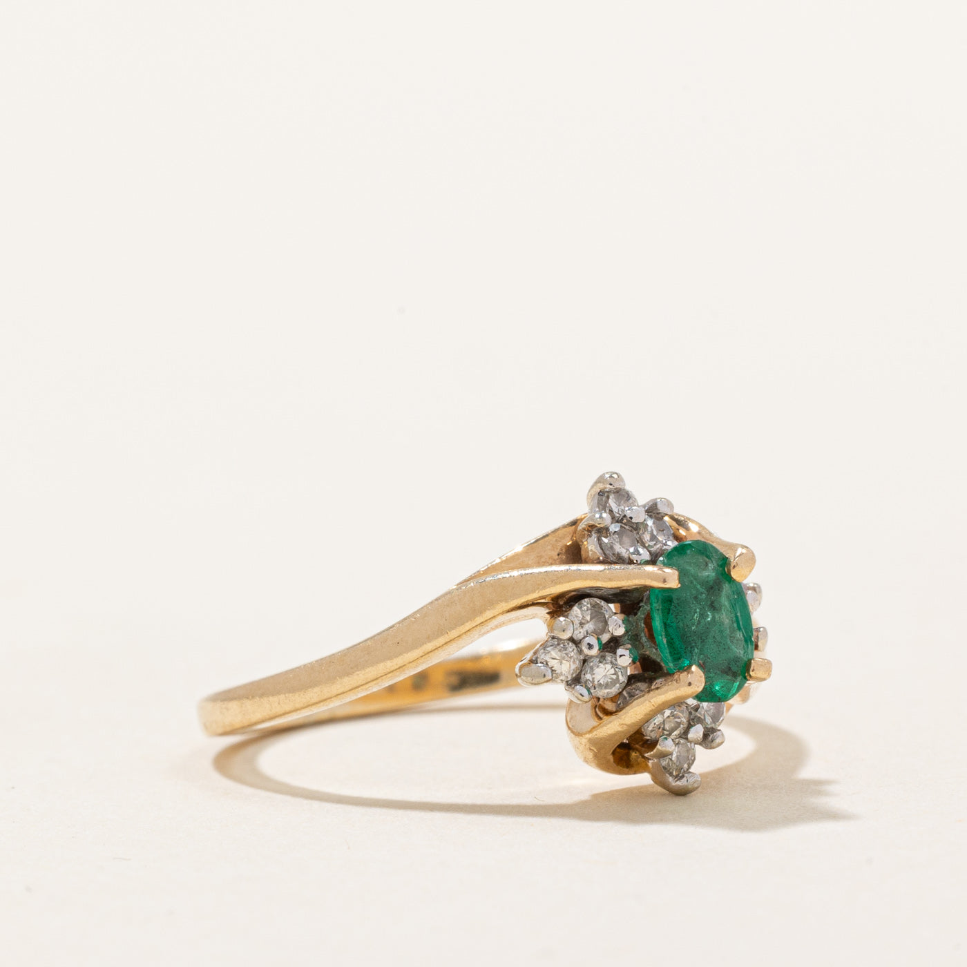 Emerald & Diamond Ring | 0.40ct, 0.10ctw | SZ 4.5 |