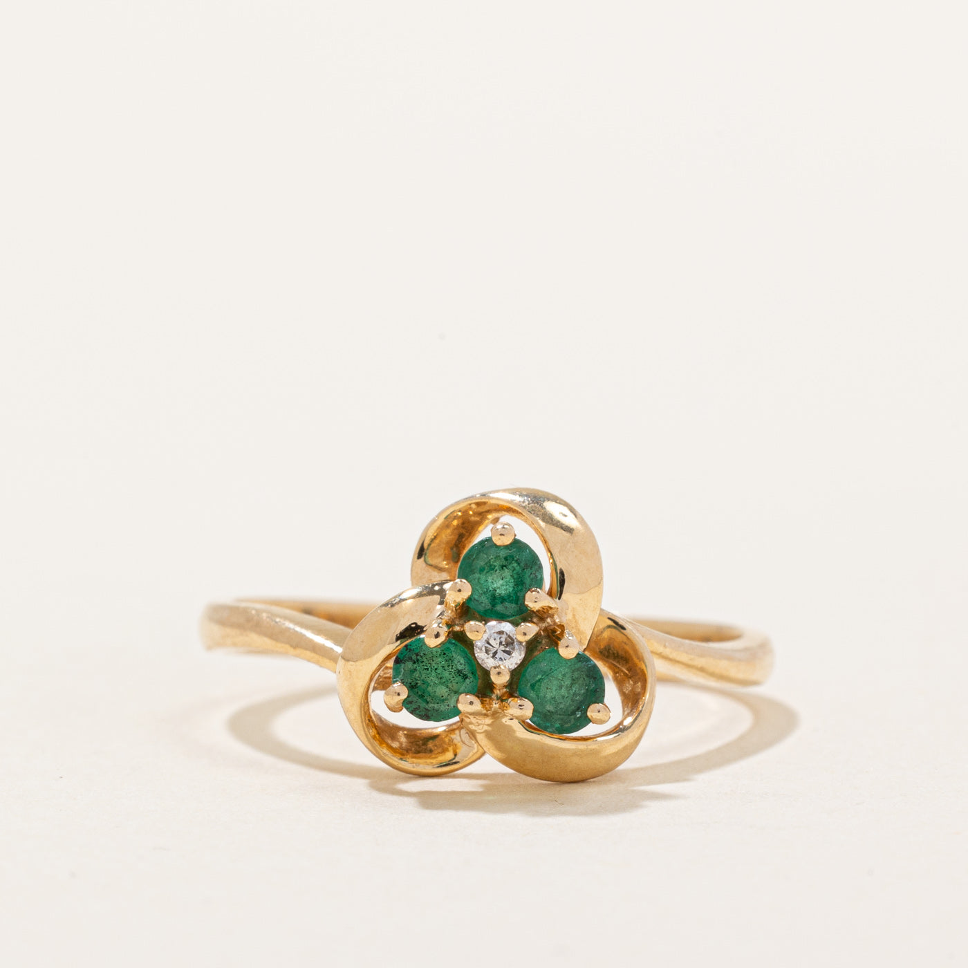 Emerald & Diamond Cocktail Ring | 0.10ctw, 0.01ct | SZ 7.5 |