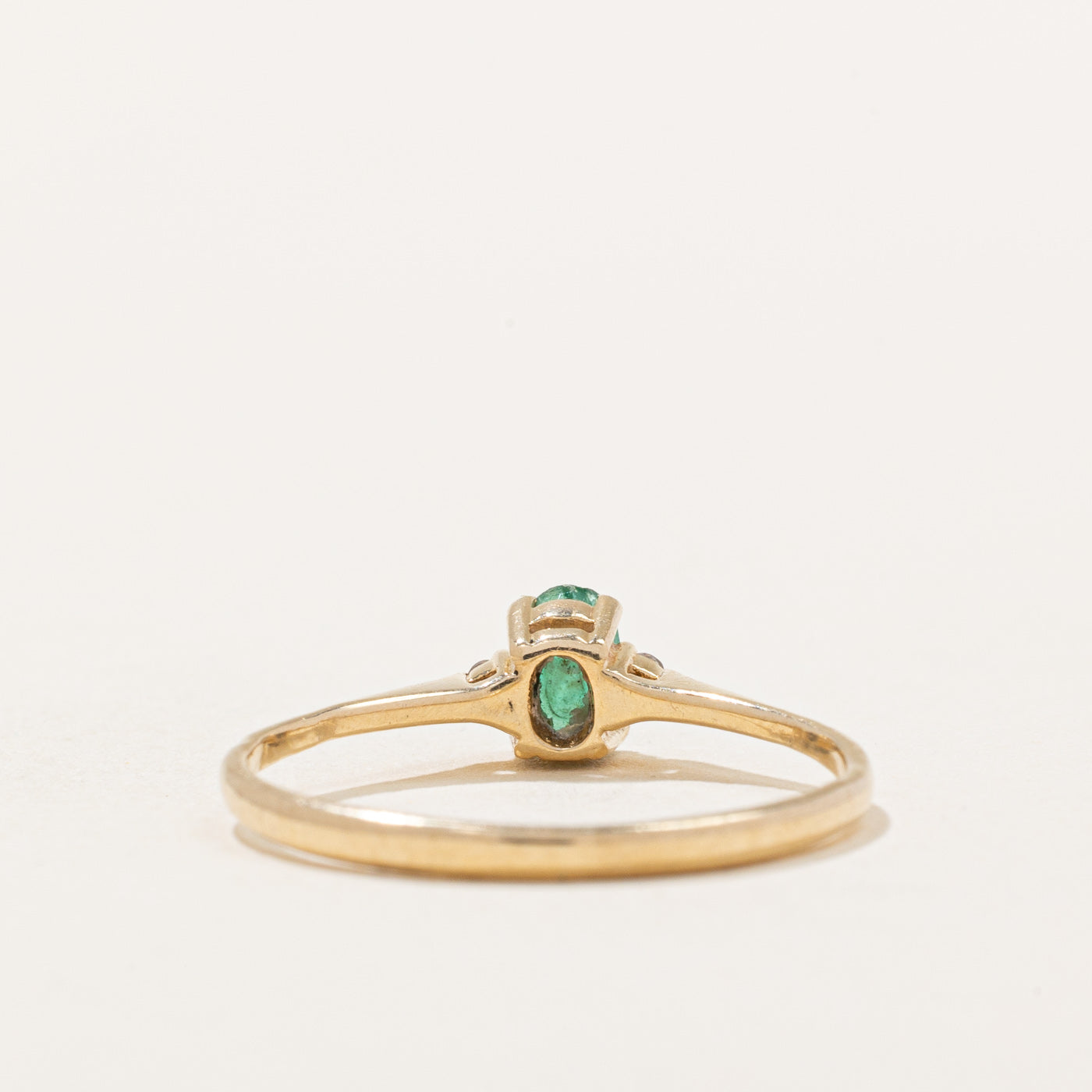 Emerald & Diamond Ring | 0.14ct, 0.01ctw | SZ 6 |