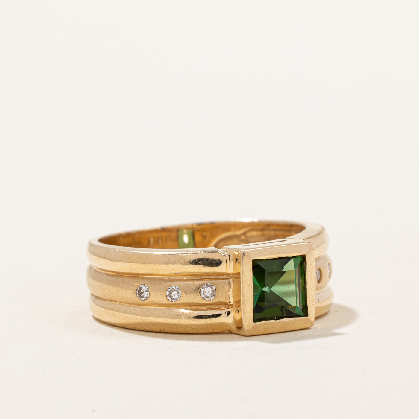 Bague cocktail tourmaline et diamants | 0,55 ct, 0,03 ct au total | Taille 6,5 |