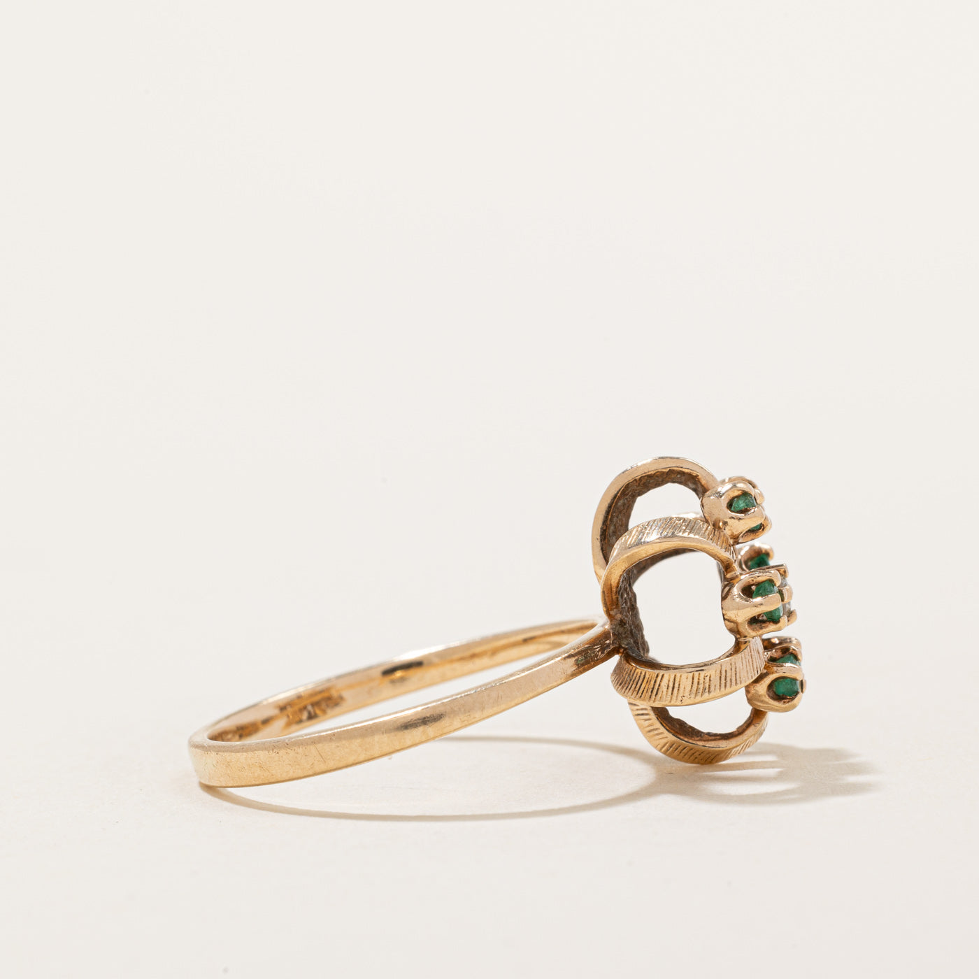 Emerald & Diamond Cocktail Ring | 0.20ctw, 0.03ct | SZ 8.25 |