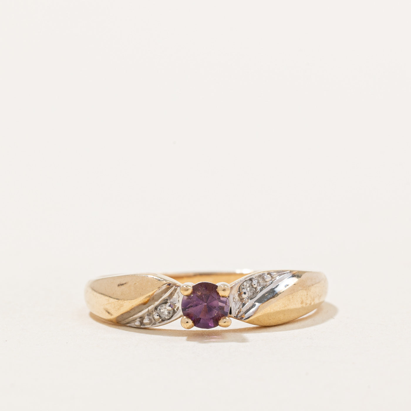 Amethyst & Diamond Ring | 0.14ct, 0.01ctw | SZ 6 |
